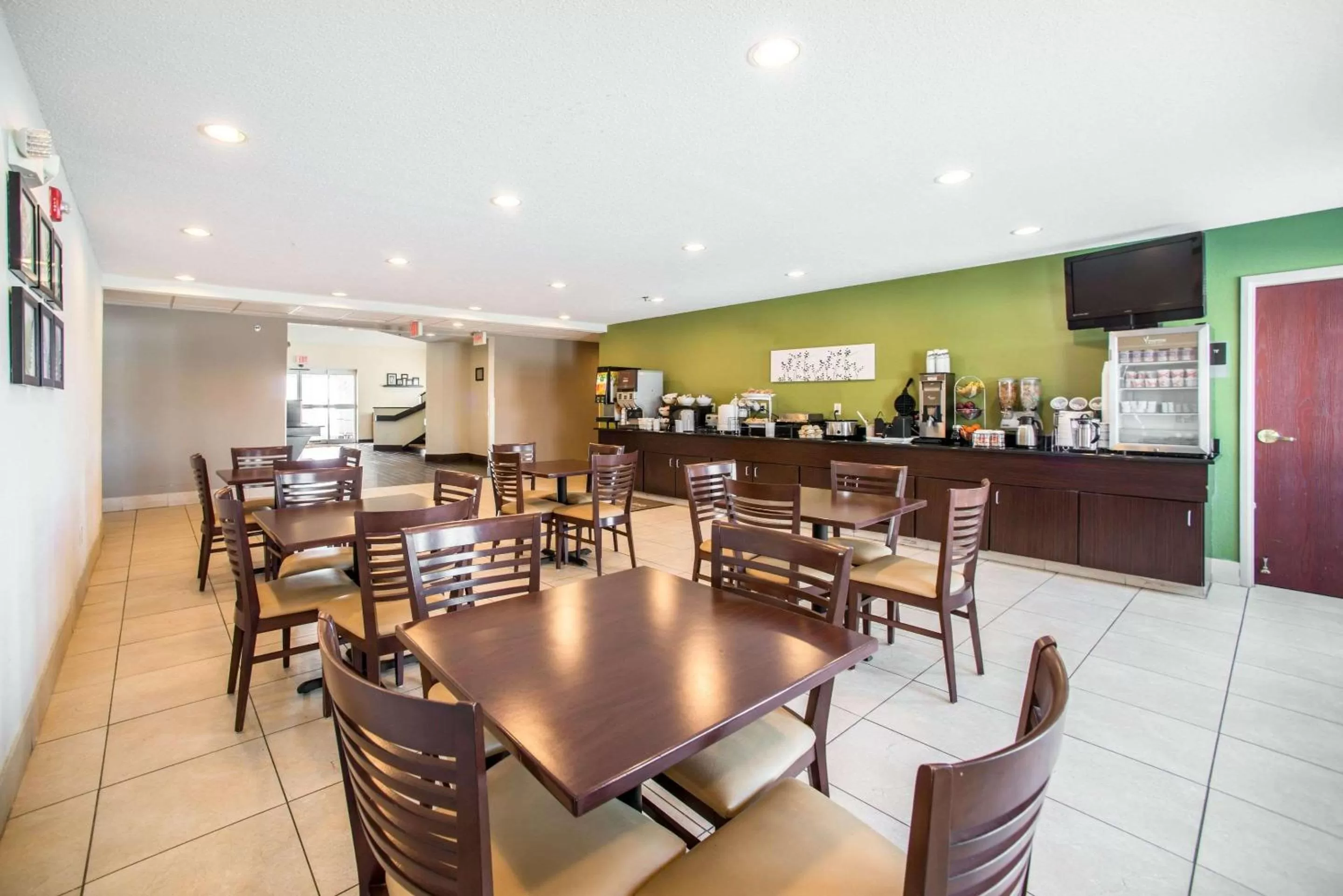 Restaurant/places to eat in Sleep Inn Decatur I-72