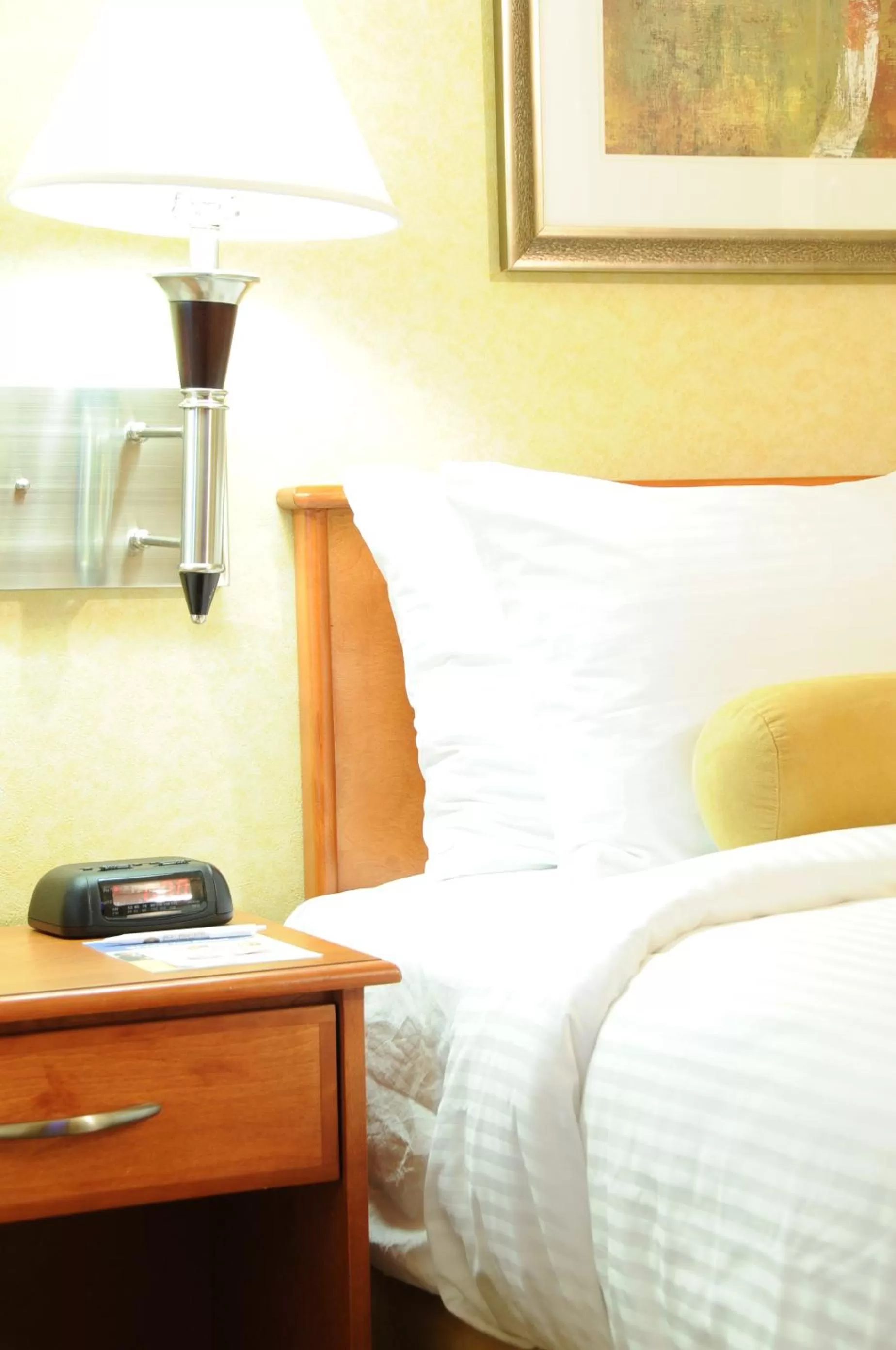 Bedroom, Bed in Seven Oaks Hotel Regina