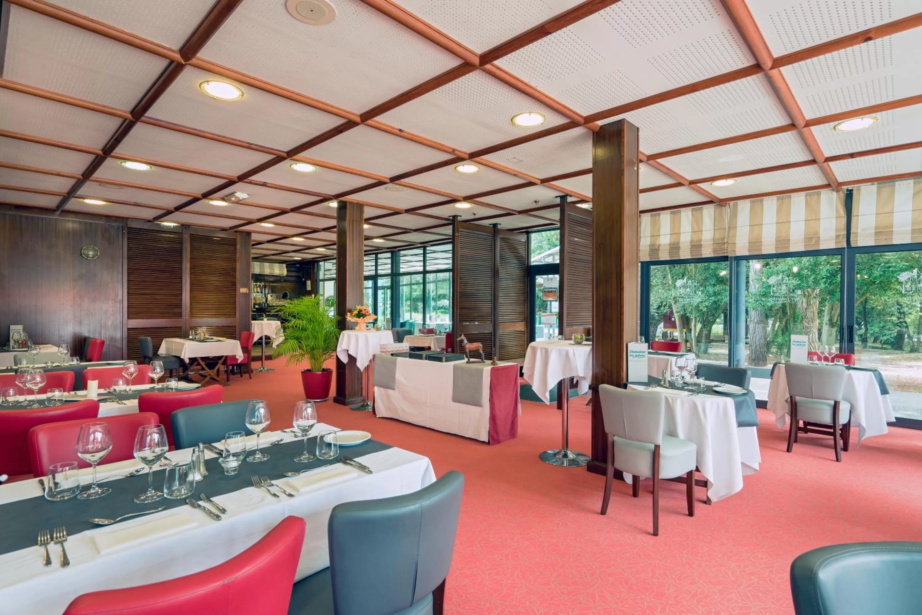 Restaurant/places to eat in Hotel Ker Juliette