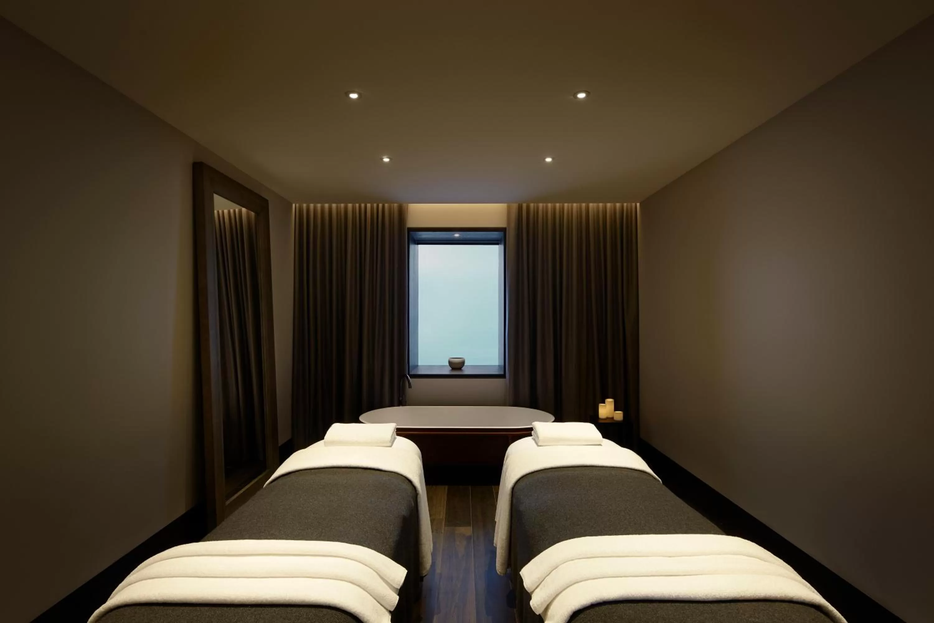 Spa and wellness centre/facilities, Bed in Little National Hotel Canberra