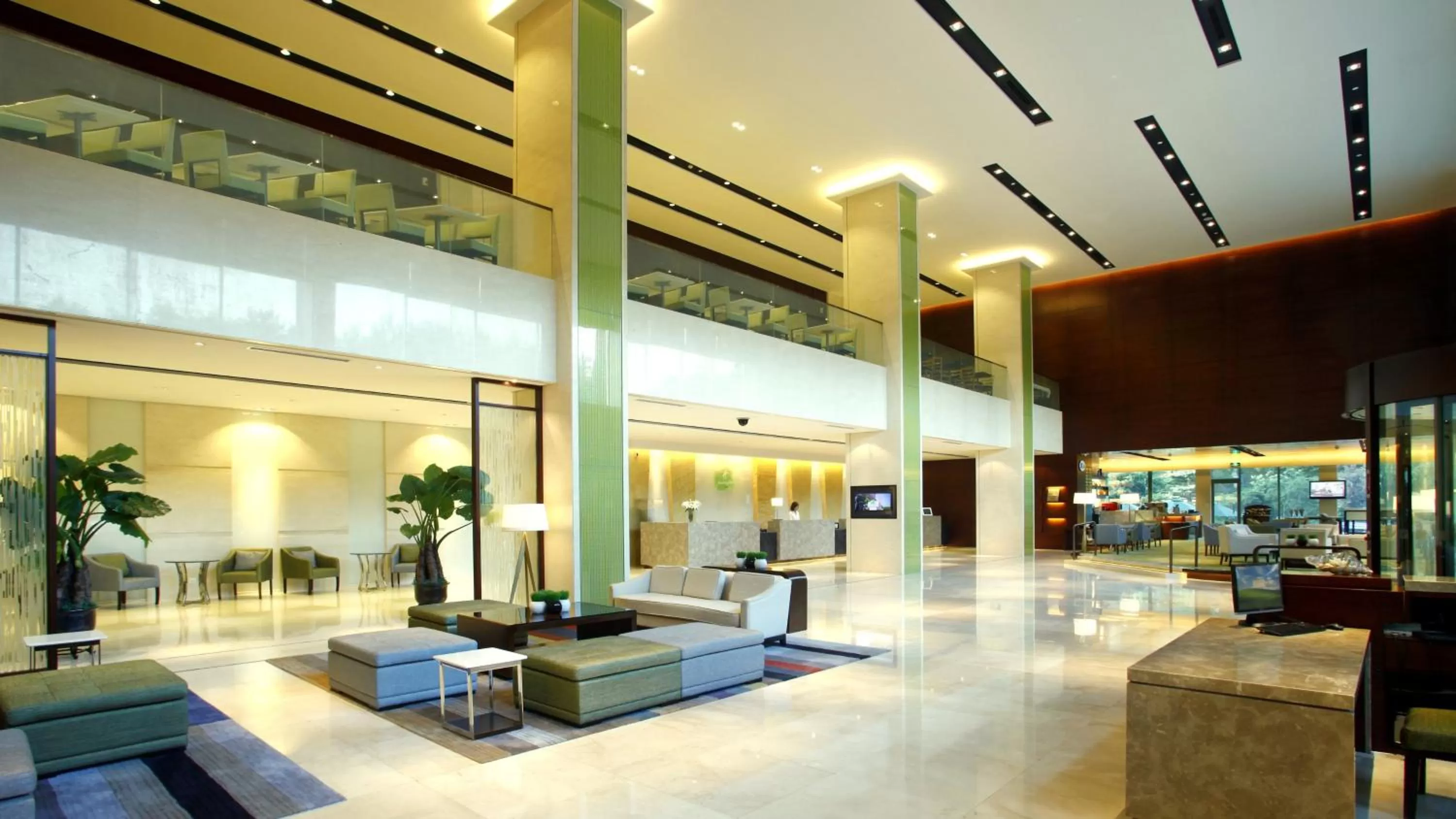 Property building in Holiday Inn Wuhan Riverside by IHG