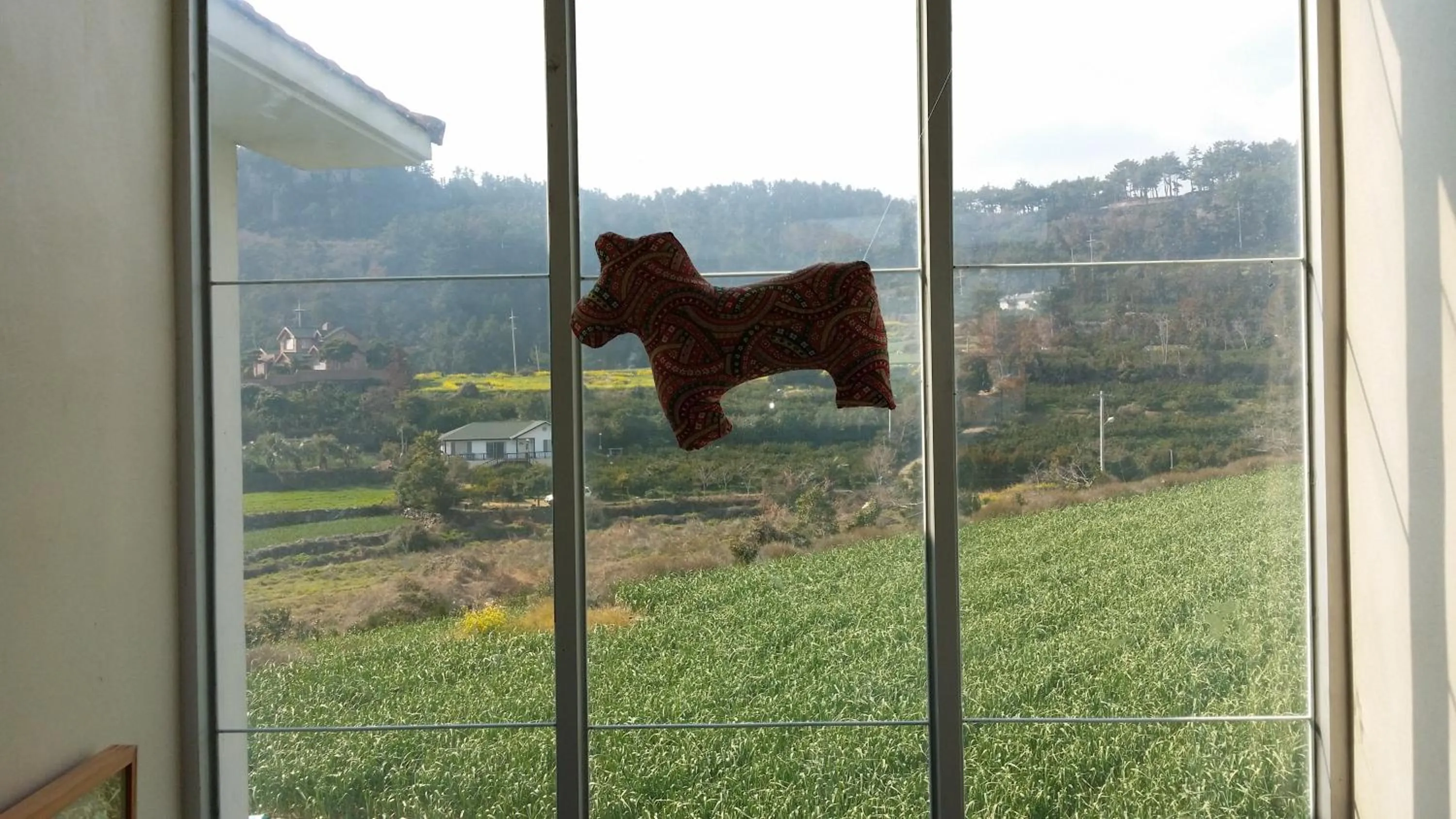 Seating area in JEJU Doldam B&B