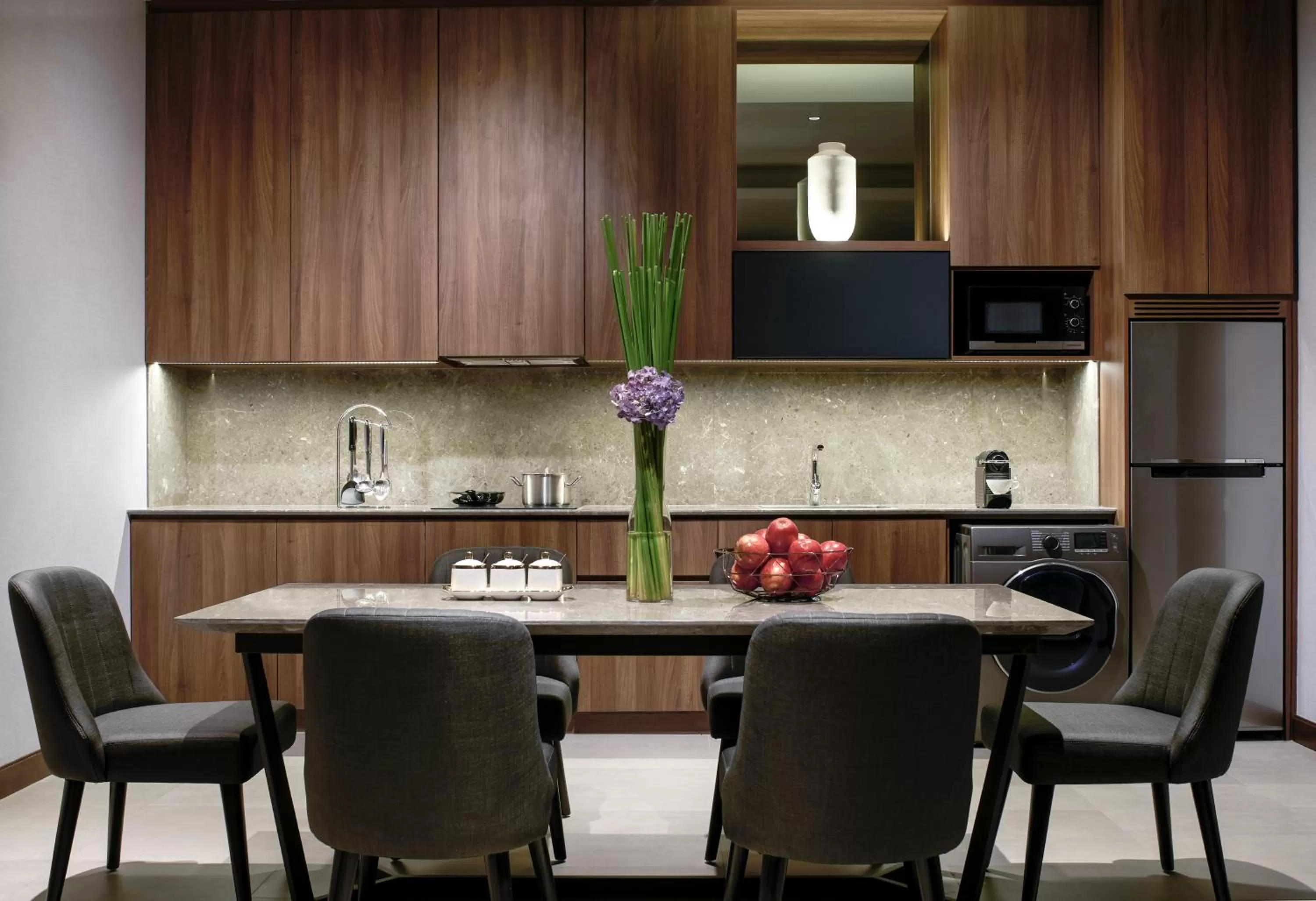 Kitchen or kitchenette in Oakwood Premier Cozmo Jakarta