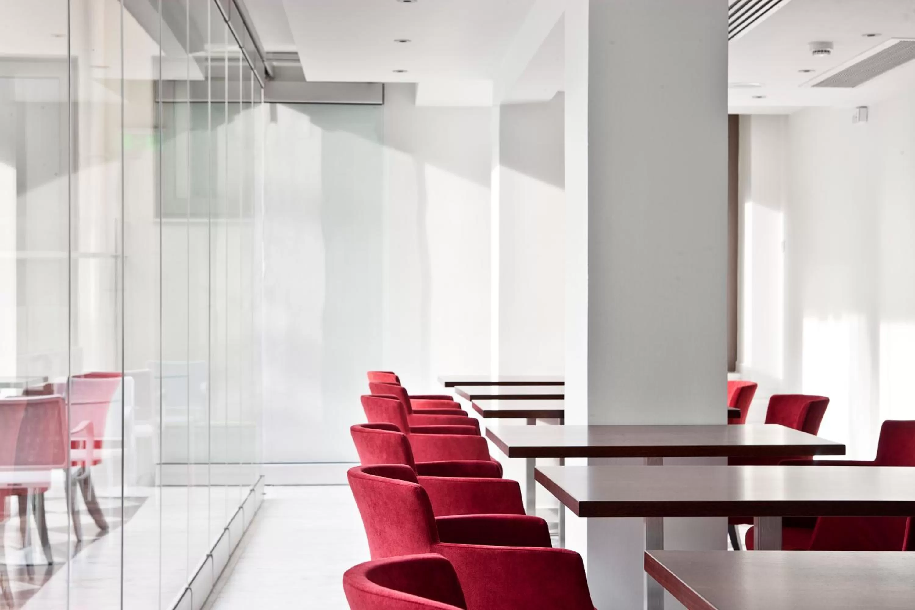 Restaurant/places to eat in Acropolis Hill Hotel