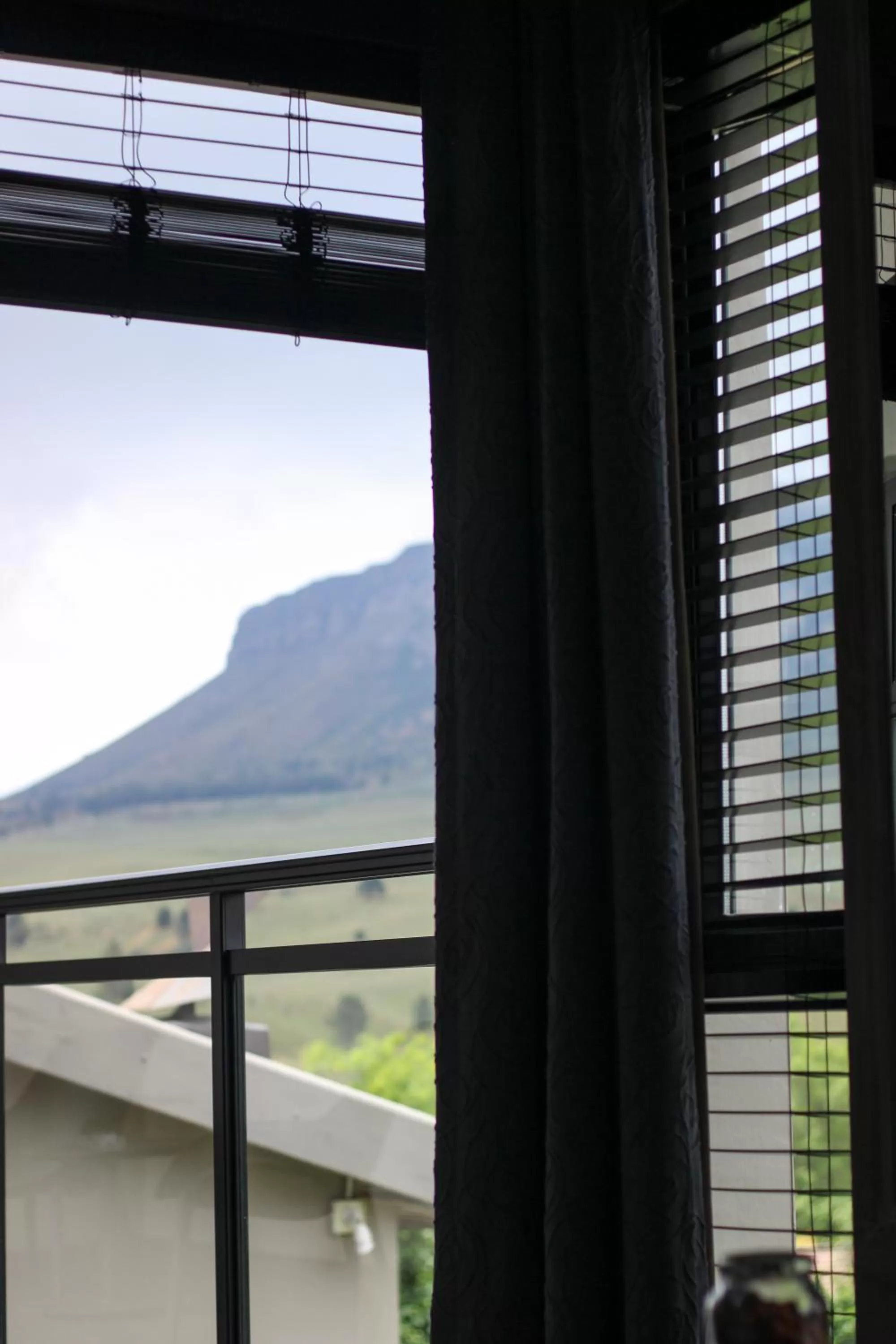 Mountain view in The Raz