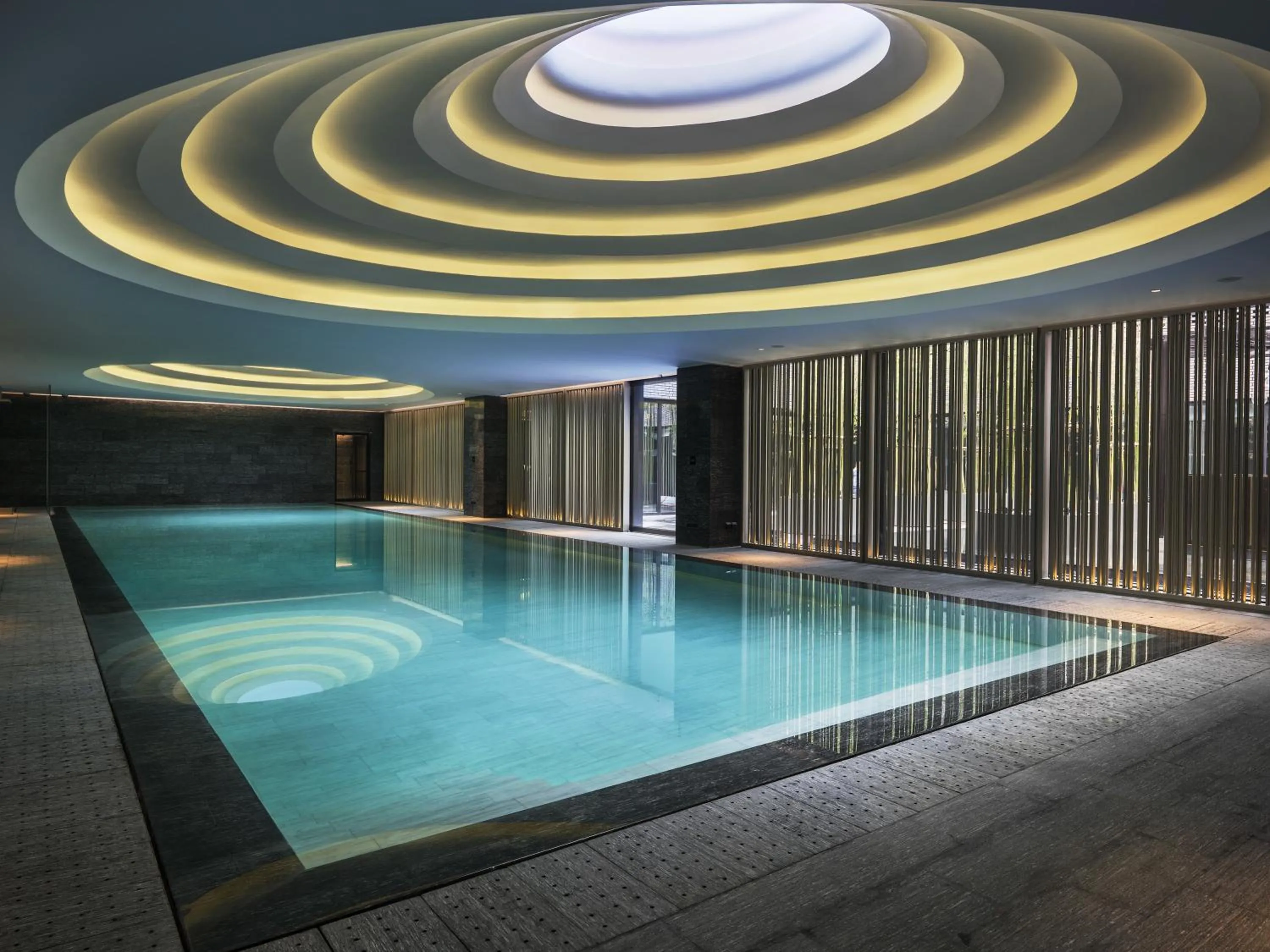 Swimming pool in Upper House Chengdu