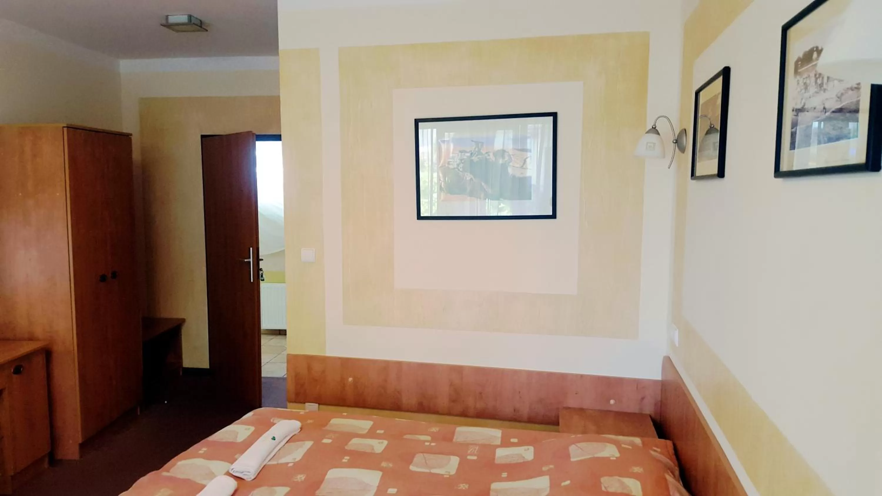 Property building, Bed in Rezydencja 5 Dębów