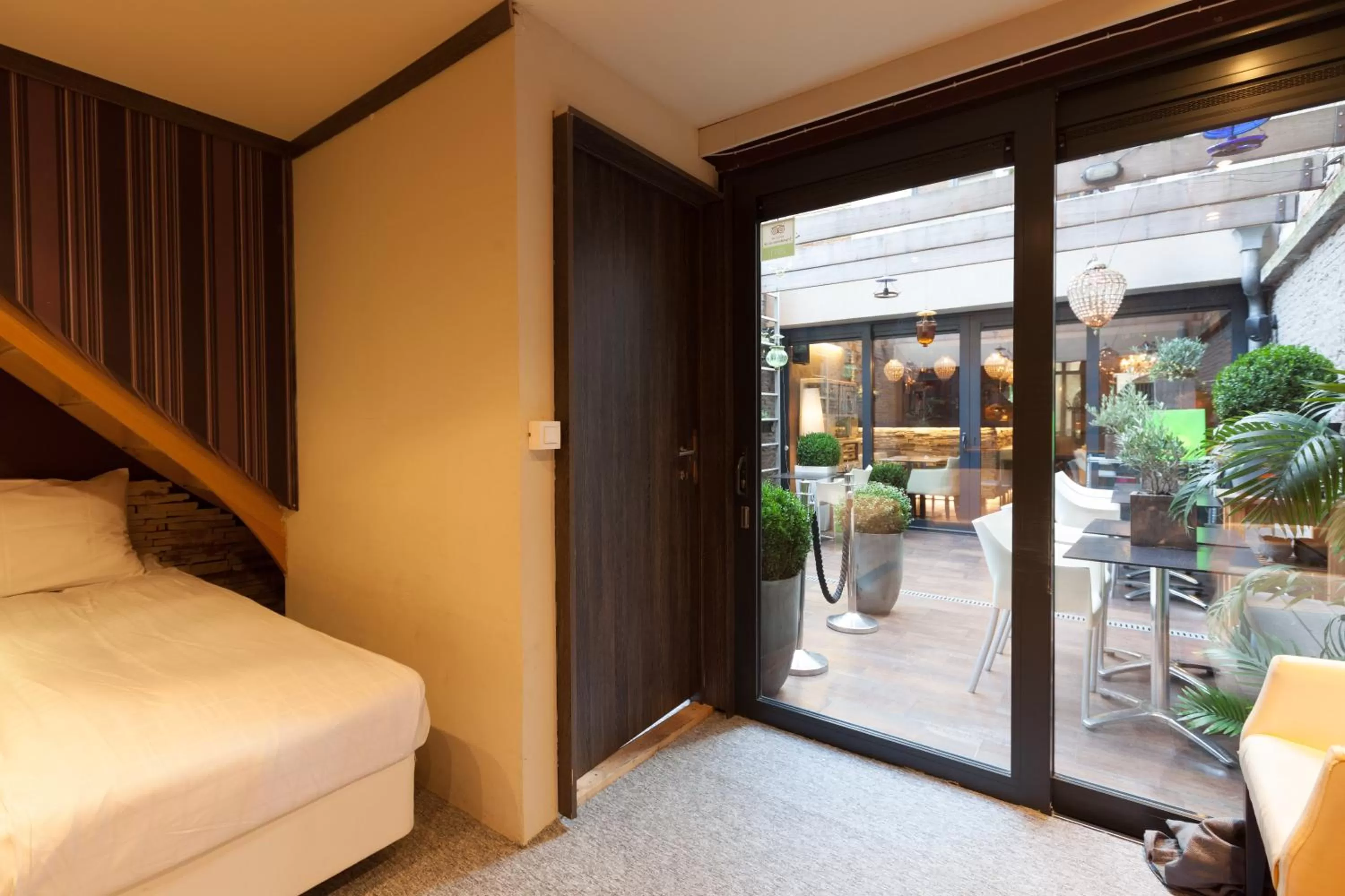 Balcony/Terrace in Hotel Diamonds and Pearls