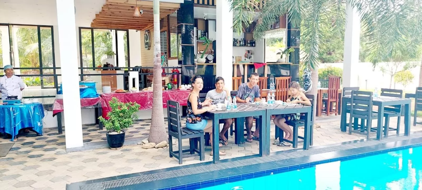 Restaurant/places to eat, Swimming Pool in J7 Villaj Resort