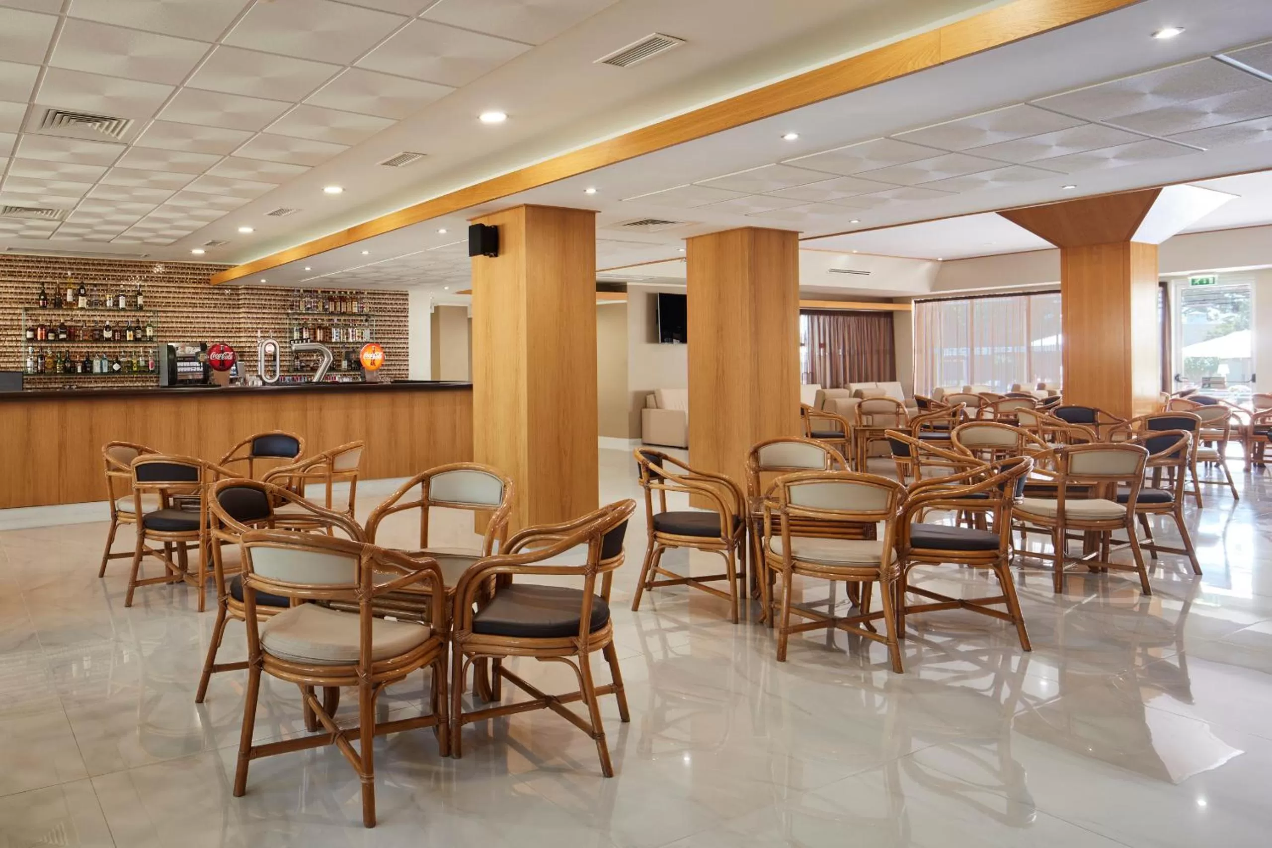 Lounge or bar in Albufeira Sol Hotel & Spa