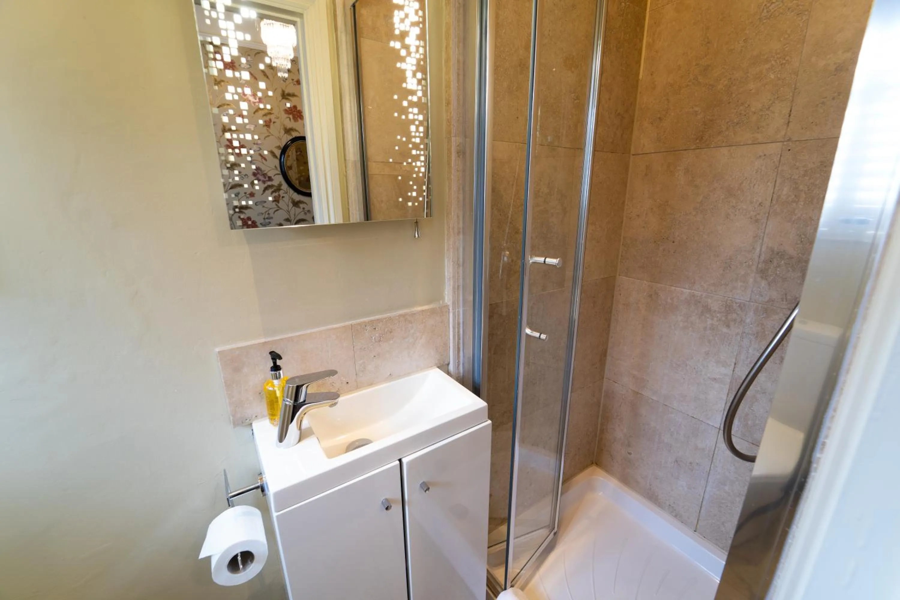 Bathroom in Brooks Guesthouse