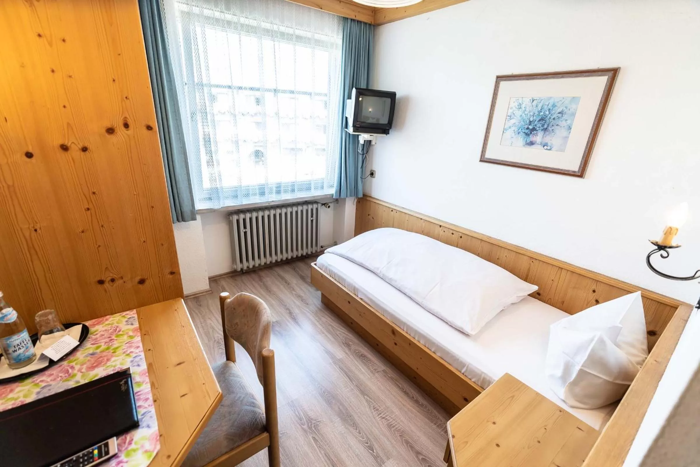 Photo of the whole room in Hotel-Gasthof Zum Dragoner