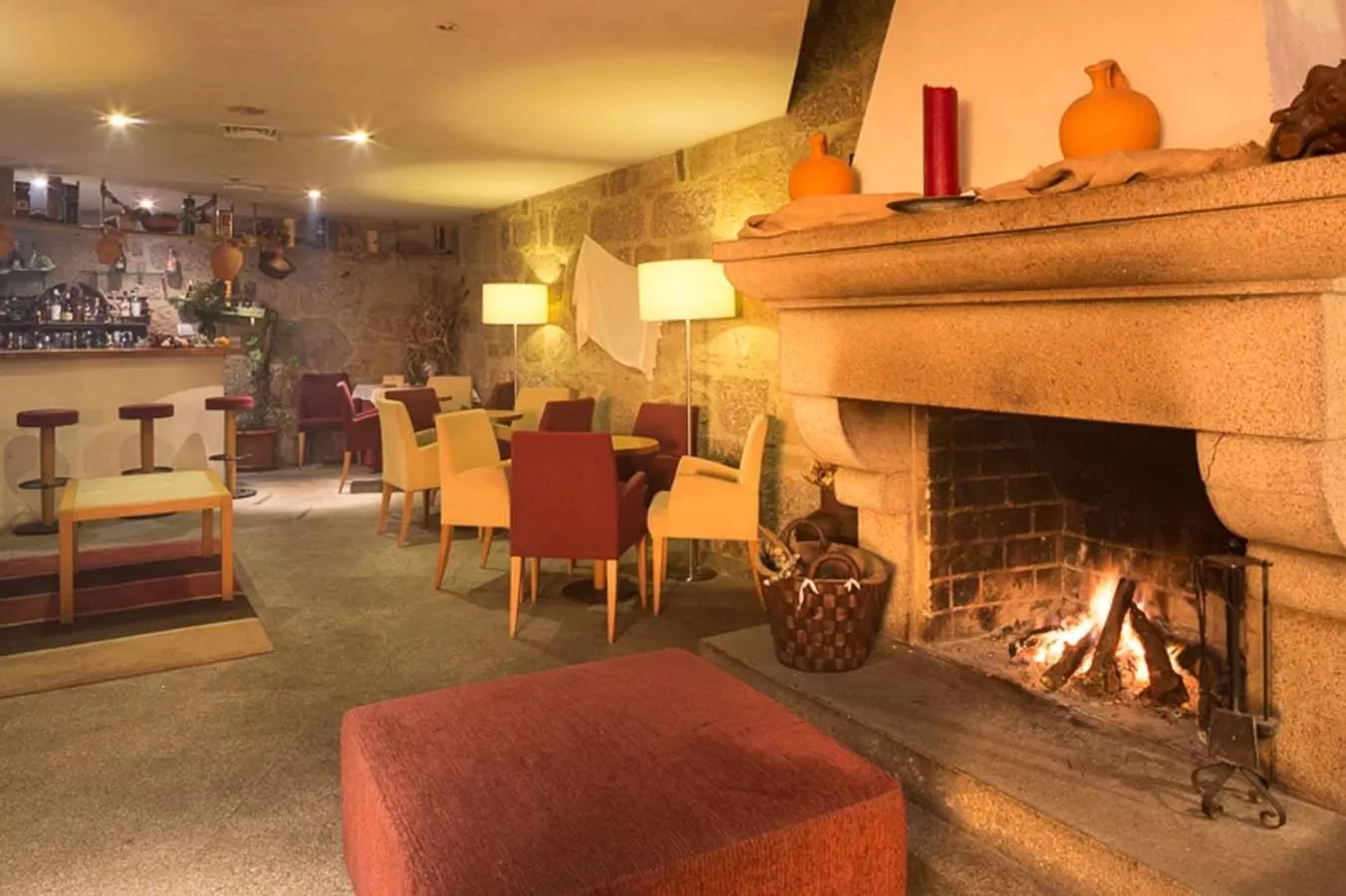 Communal lounge/ TV room in Hotel Rural de Charme Maria da Fonte