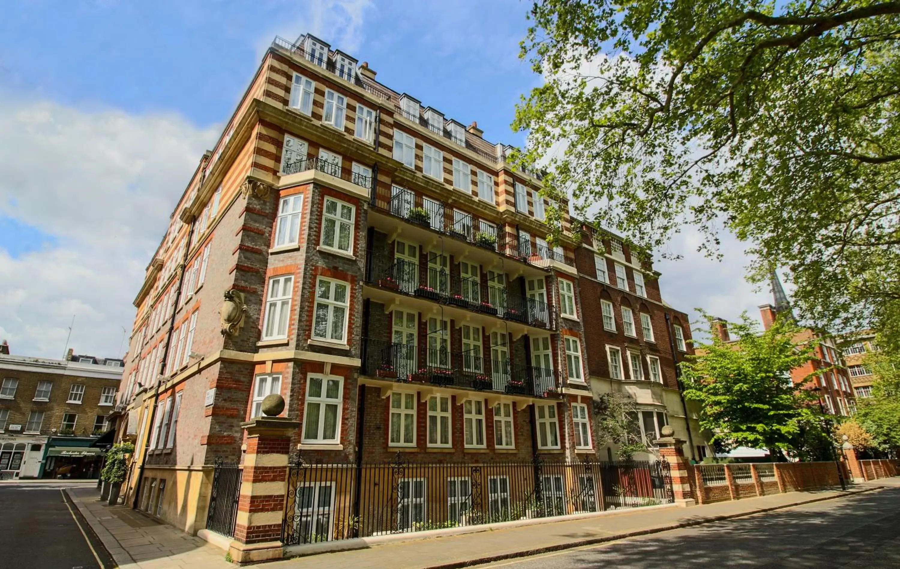 Rochester Hotel by Blue Orchid Rochester Hotel by Blue Orchid