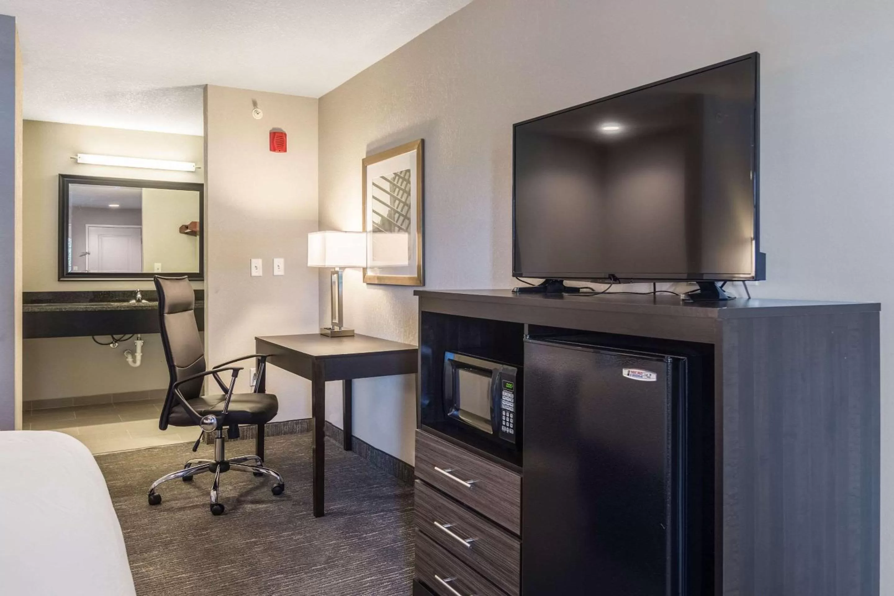 Photo of the whole room in Econo Lodge Inn & Suites North Little Rock near Riverfront