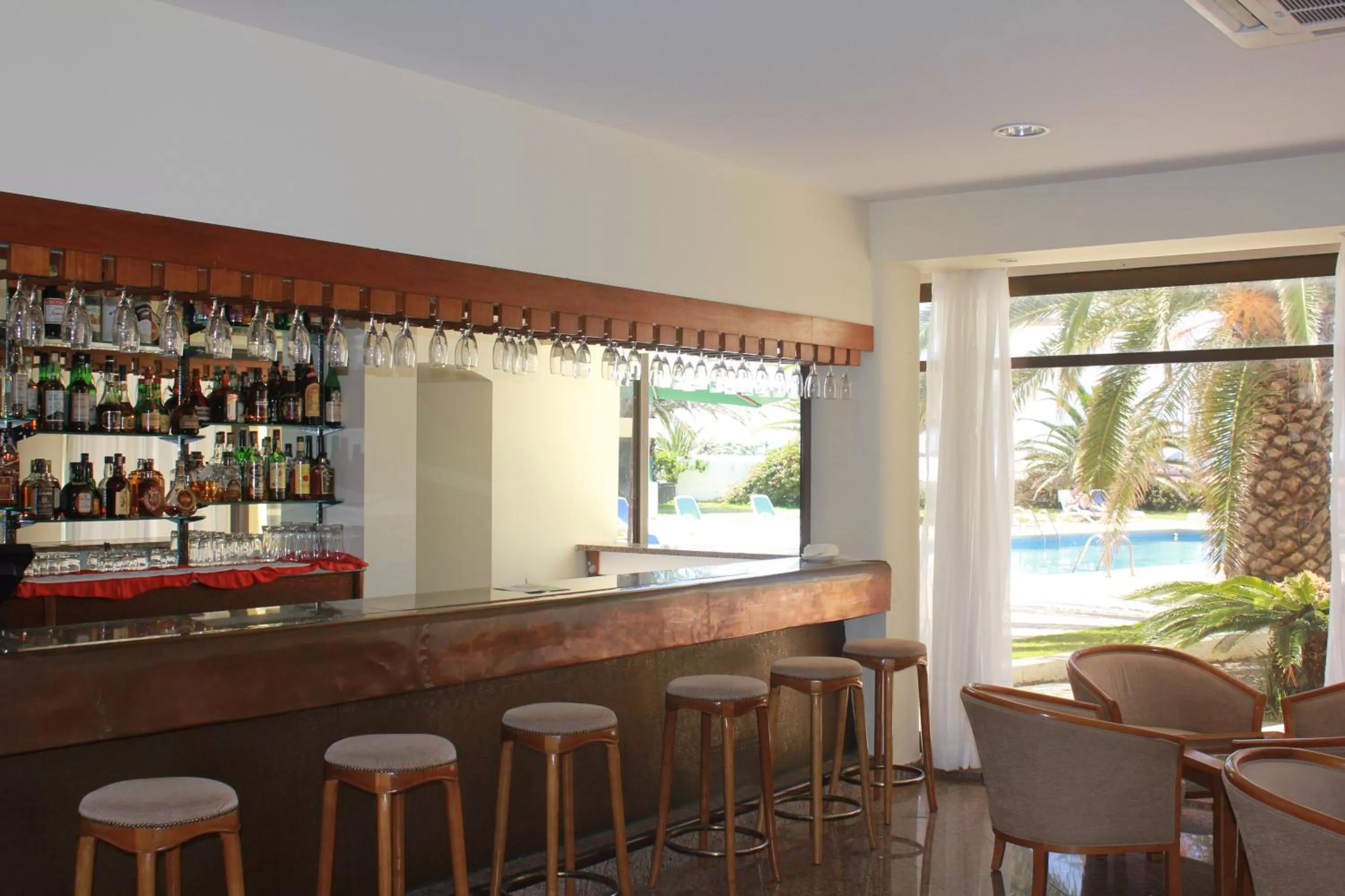 Lounge or bar in Hotel Caravelas