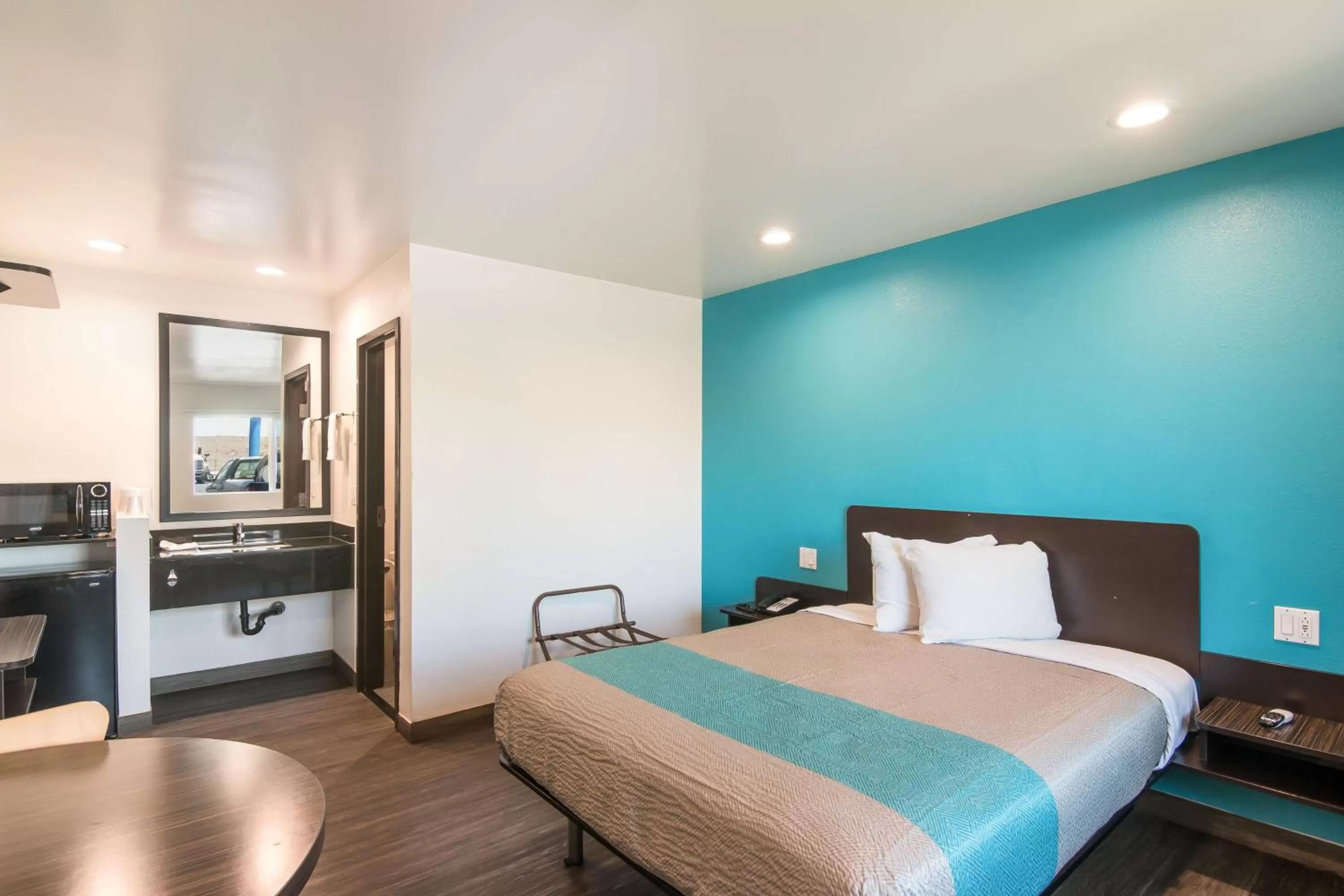 Queen Room - Disability Access - Roll in Shower in Motel 6-South El Monte, CA - Los Angeles