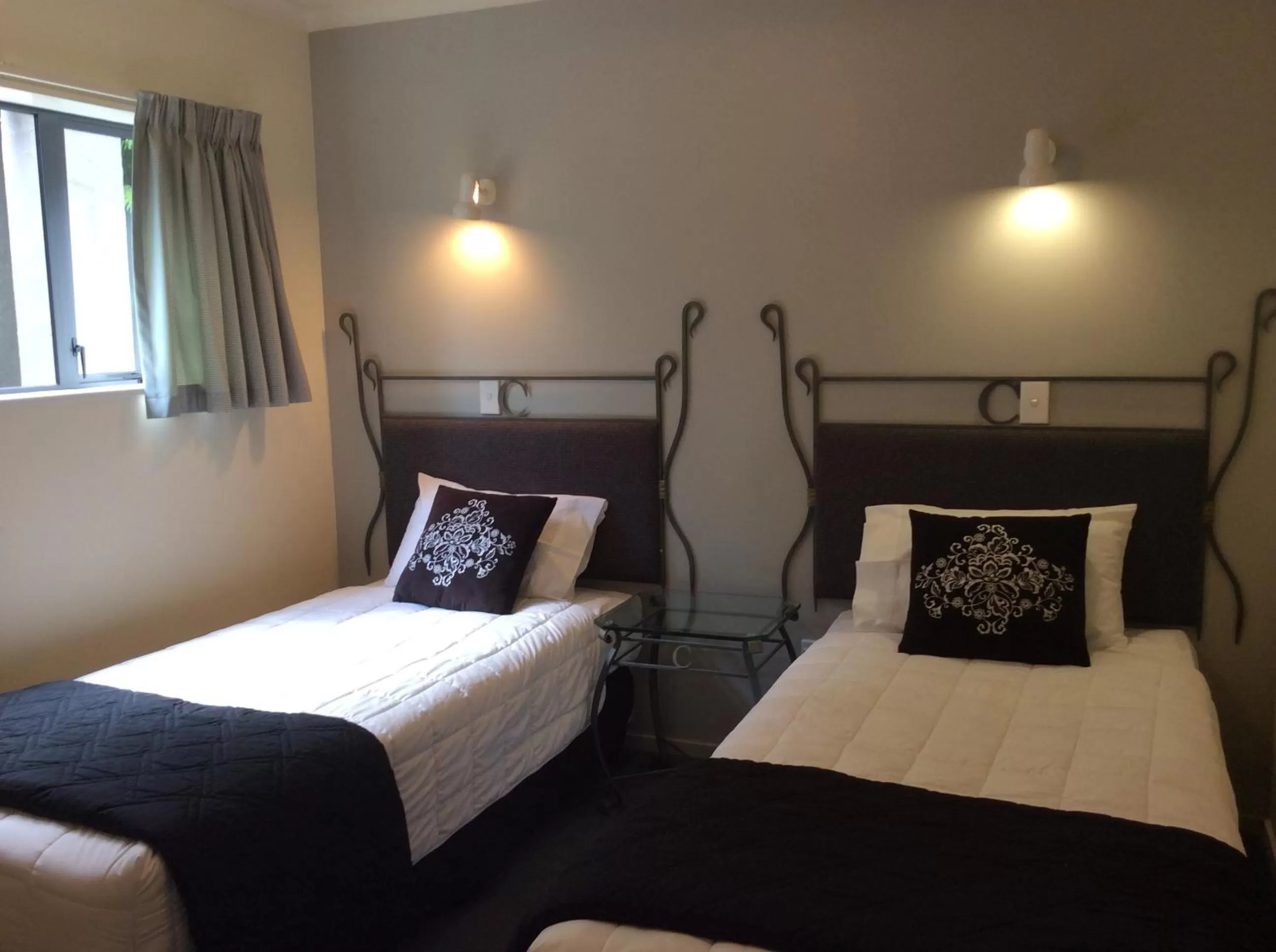 Bedroom, Bed in Chancellor Motor Lodge and Conference Centre