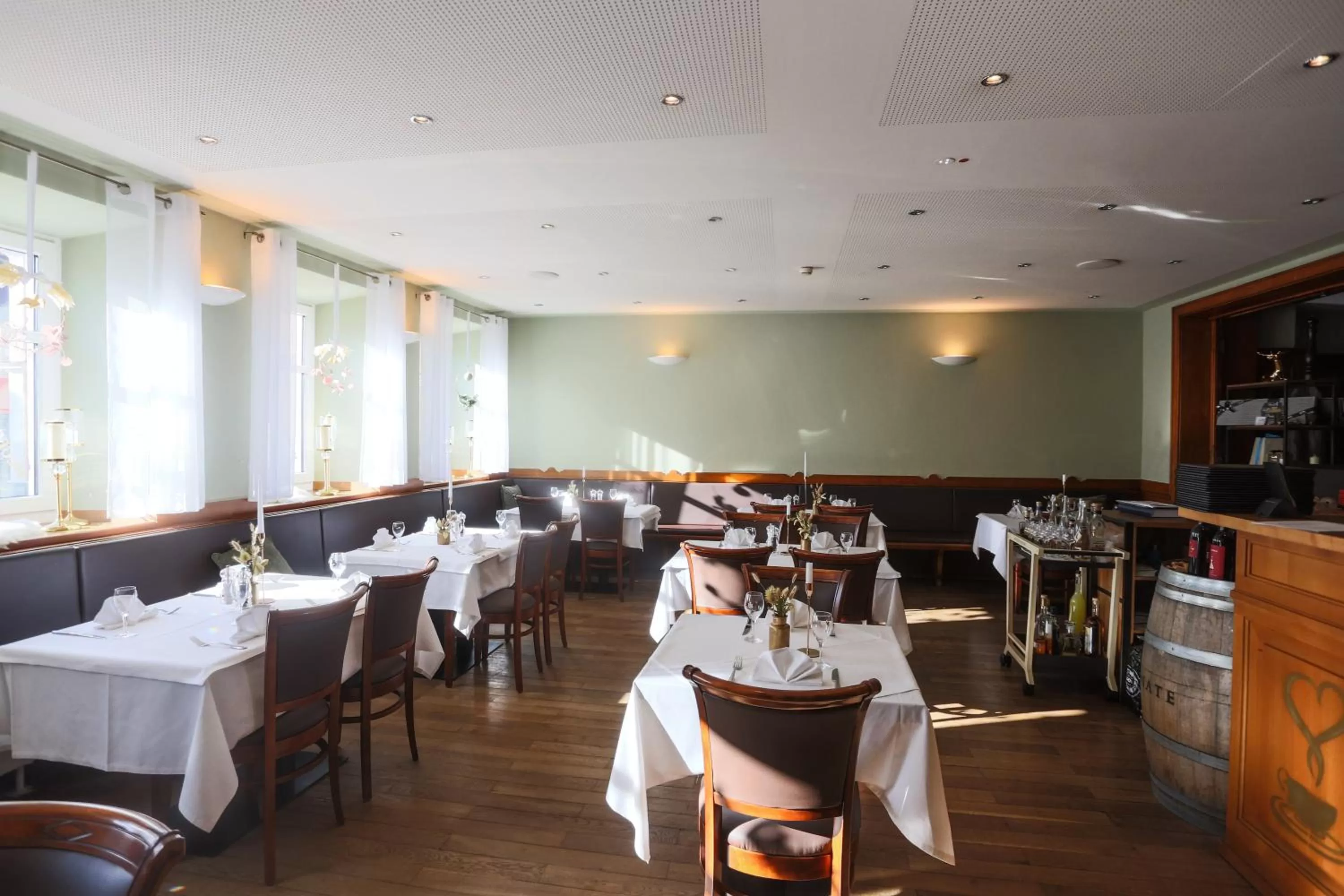 Restaurant/places to eat in Hotel Lutz