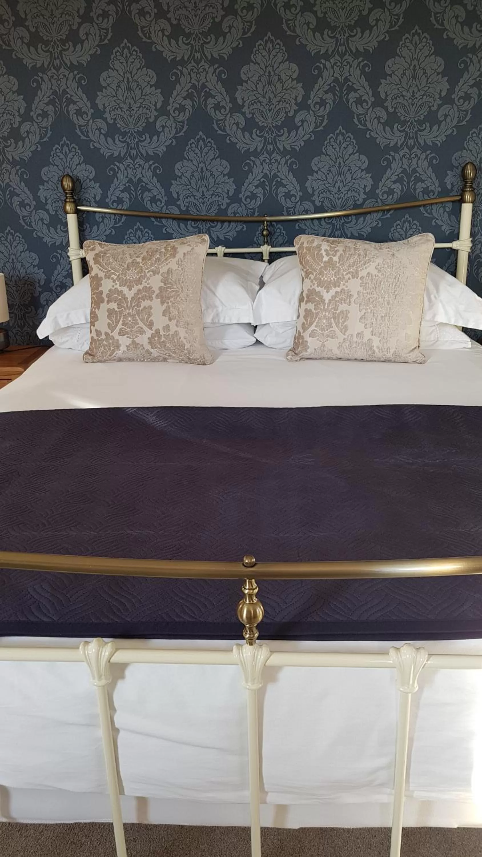 Bed in Oak Lodge B&B