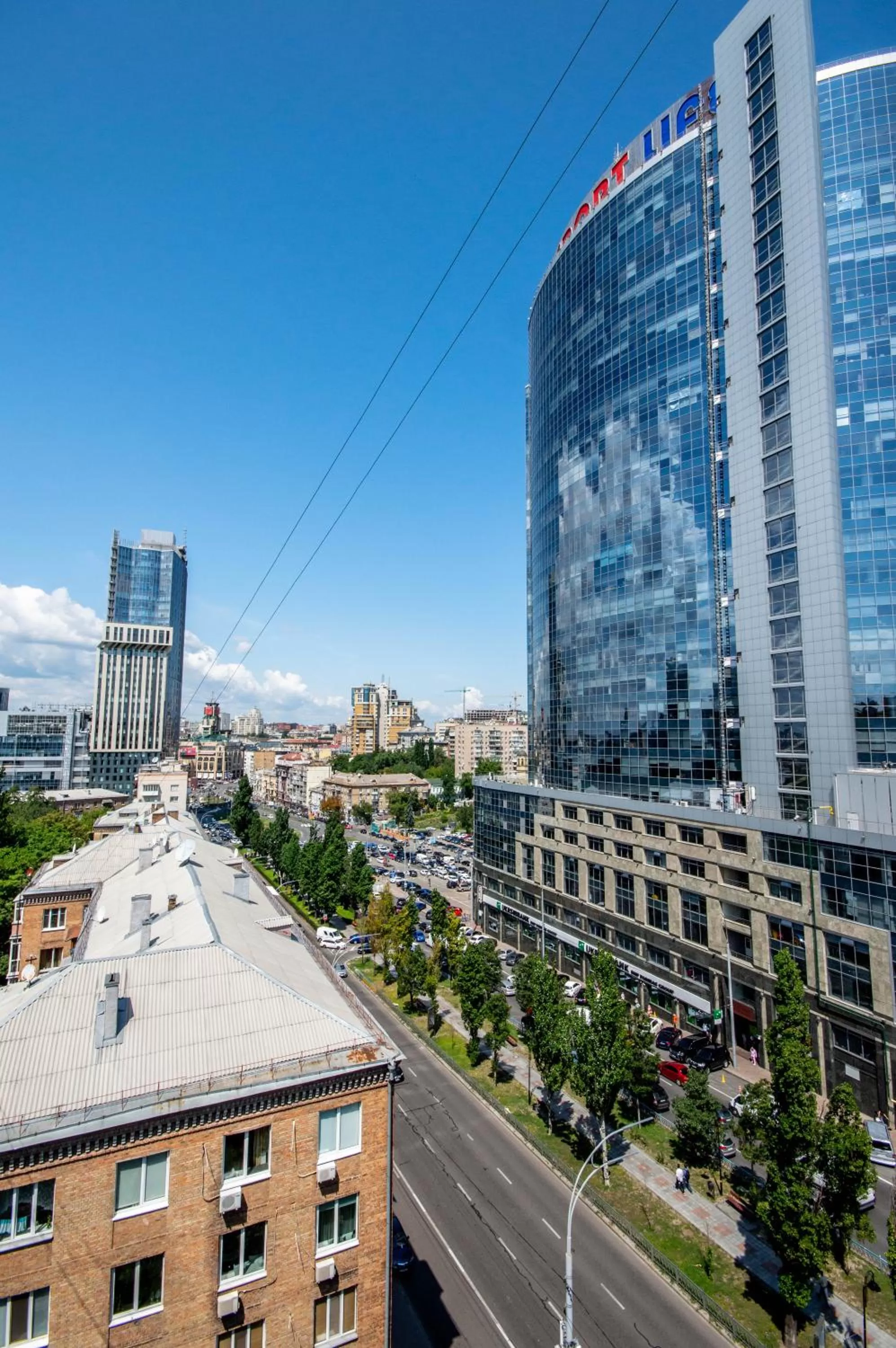 Neighbourhood in Kyiv Panorama Apartments near Gulliver