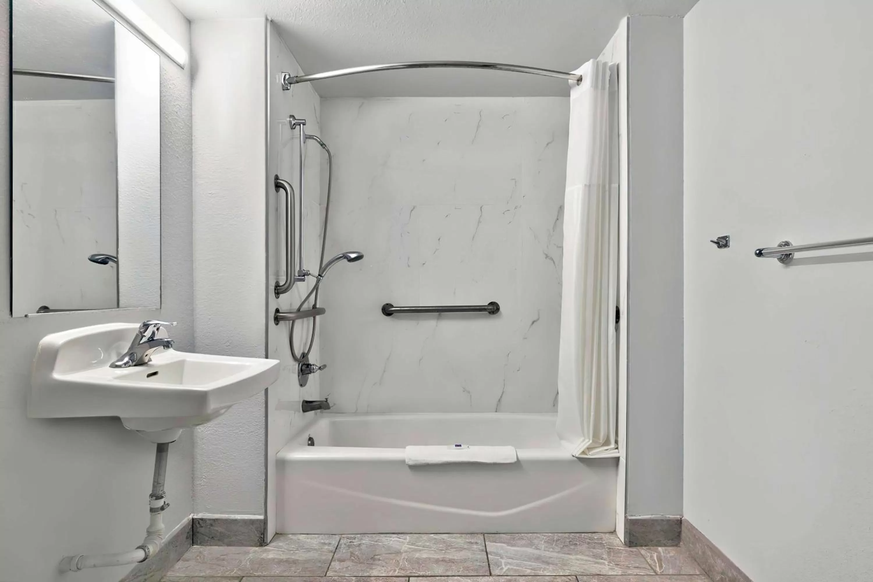 Bedroom in Motel 6-Plano, TX - Plano Northeast