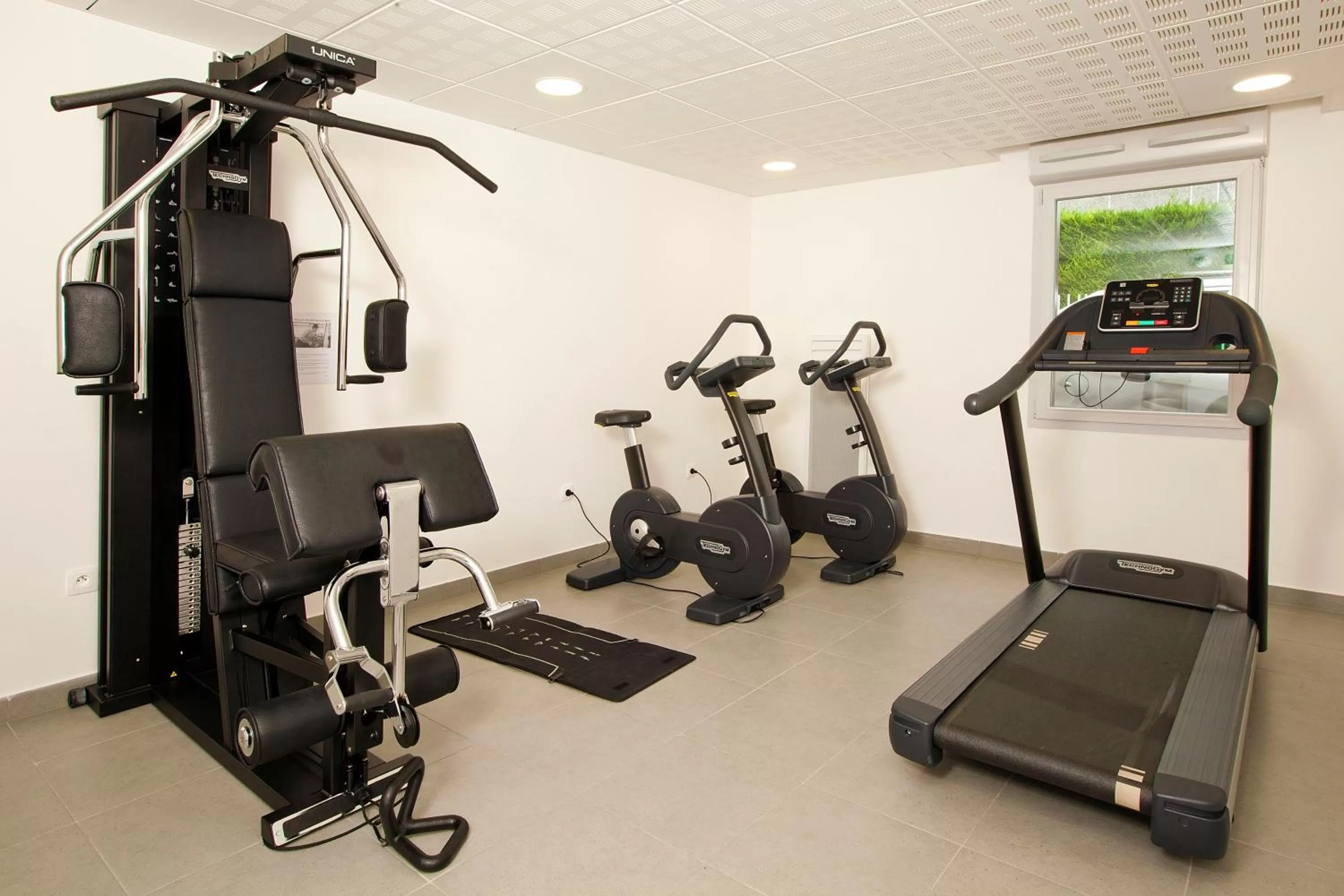 Fitness centre/facilities in Séjours & Affaires Paris Bagneux