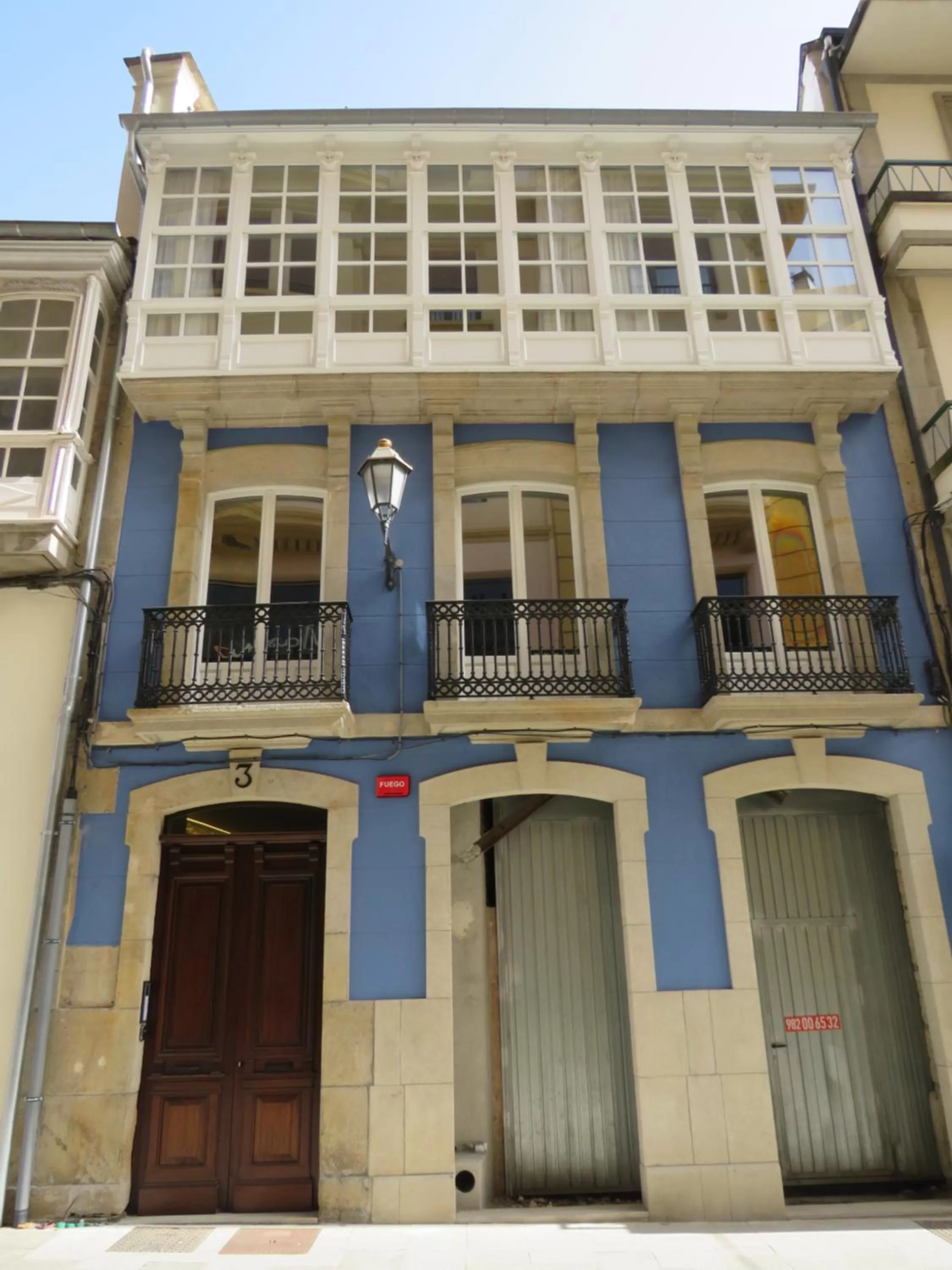 APARTAMENTOS ARMANYA 3