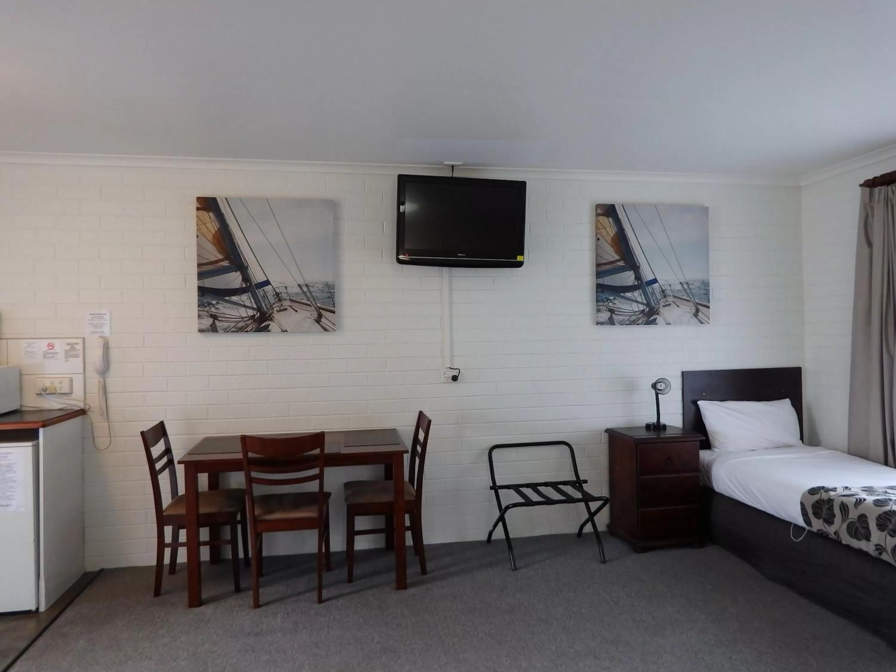 Decorative detail, Bed in Frankston Motel