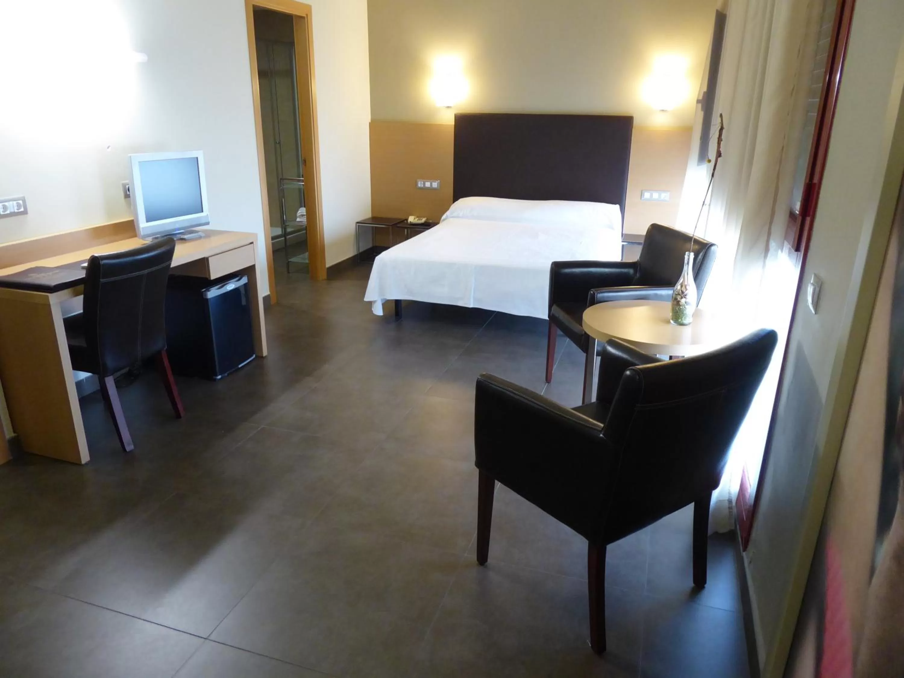 Bedroom, Bed in Hotel Pere III El Gran