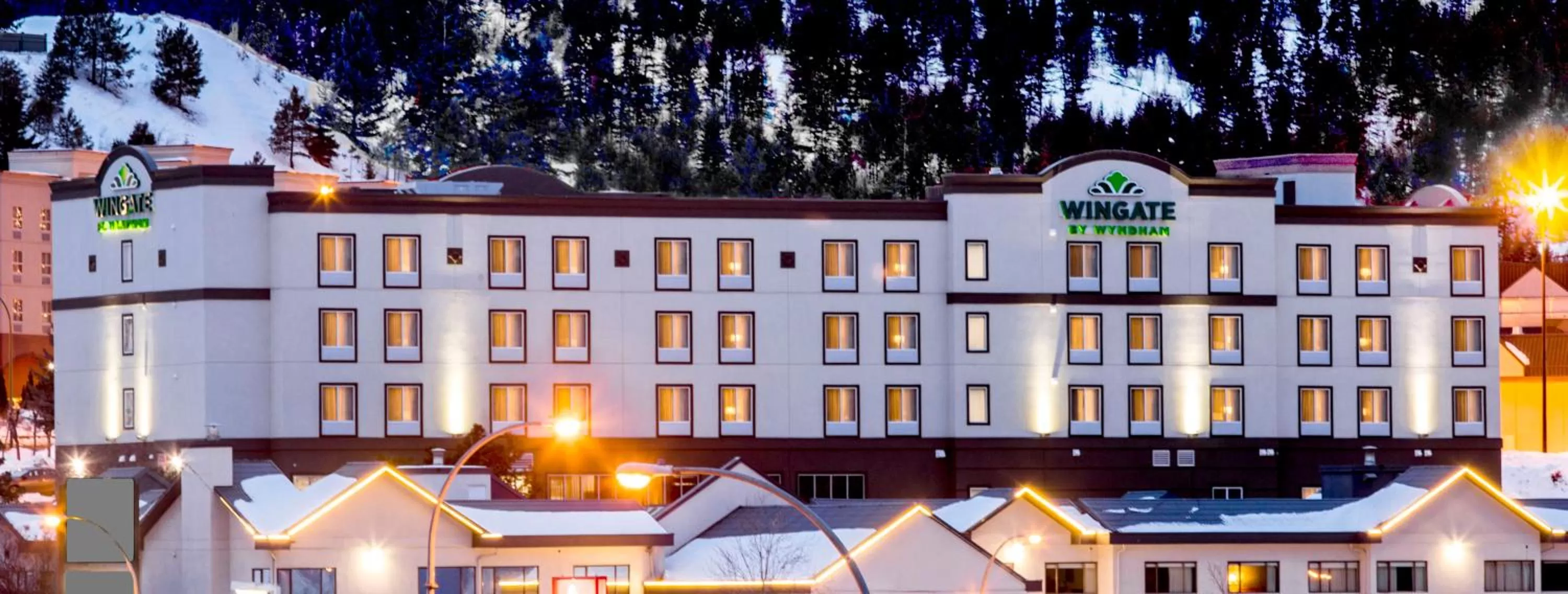 Property building in Wingate by Wyndham Kamloops