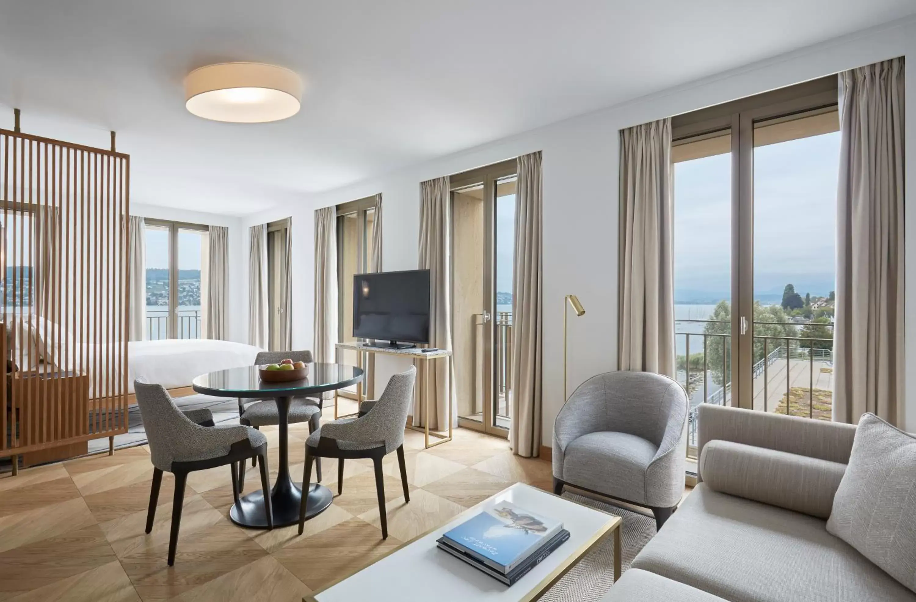 Panorama Junior Suite with Balcony - single occupancy in Alex Lake Zürich Panorama Junior Suite with Balcony - single occupancy in Alex Lake Zürich