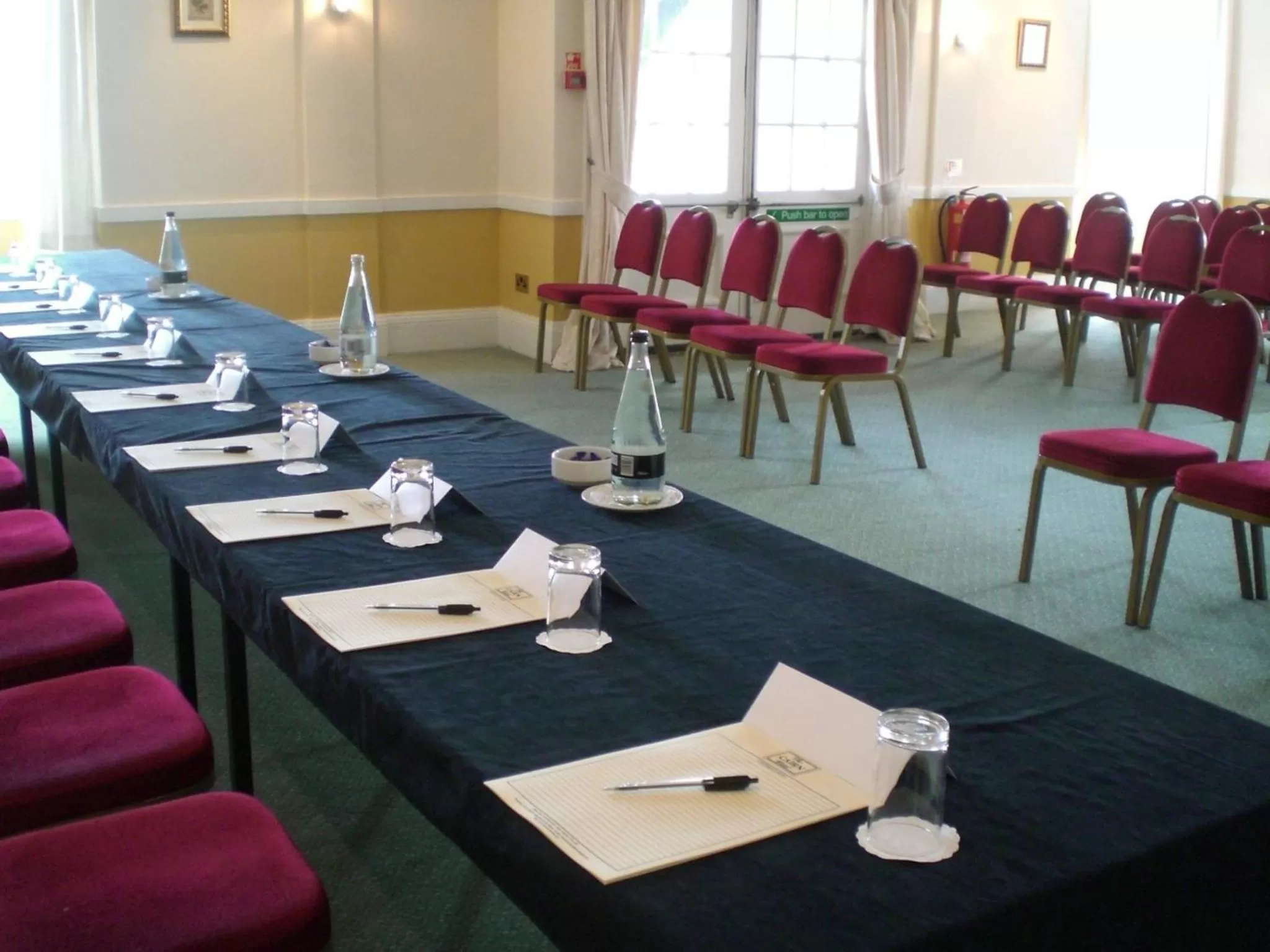 Business facilities in Cairn Hotel