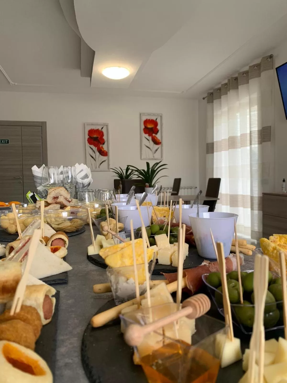 Communal lounge/ TV room in Gioema