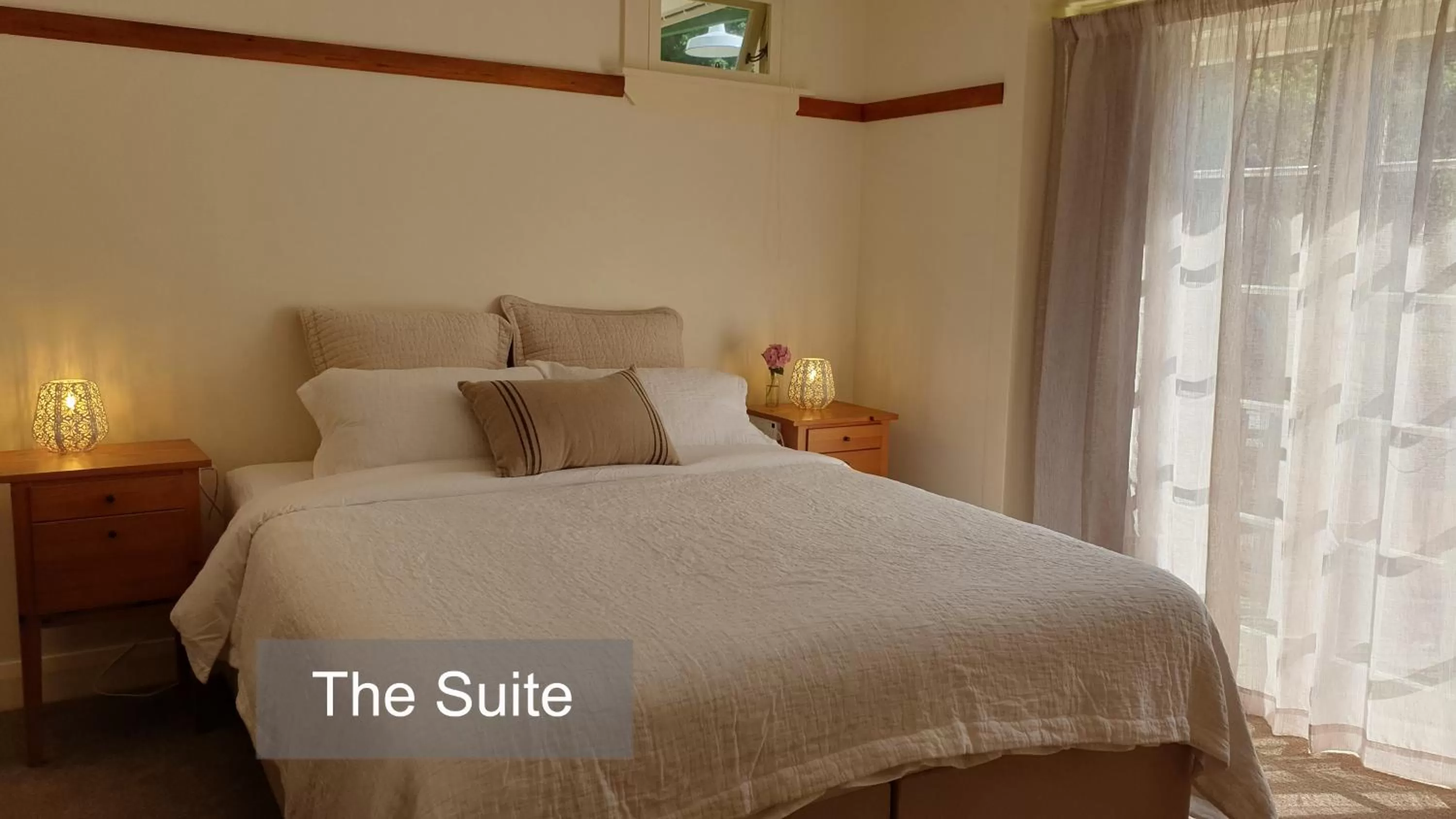 Bedroom, Bed in Bluff Hill Bed & Breakfast