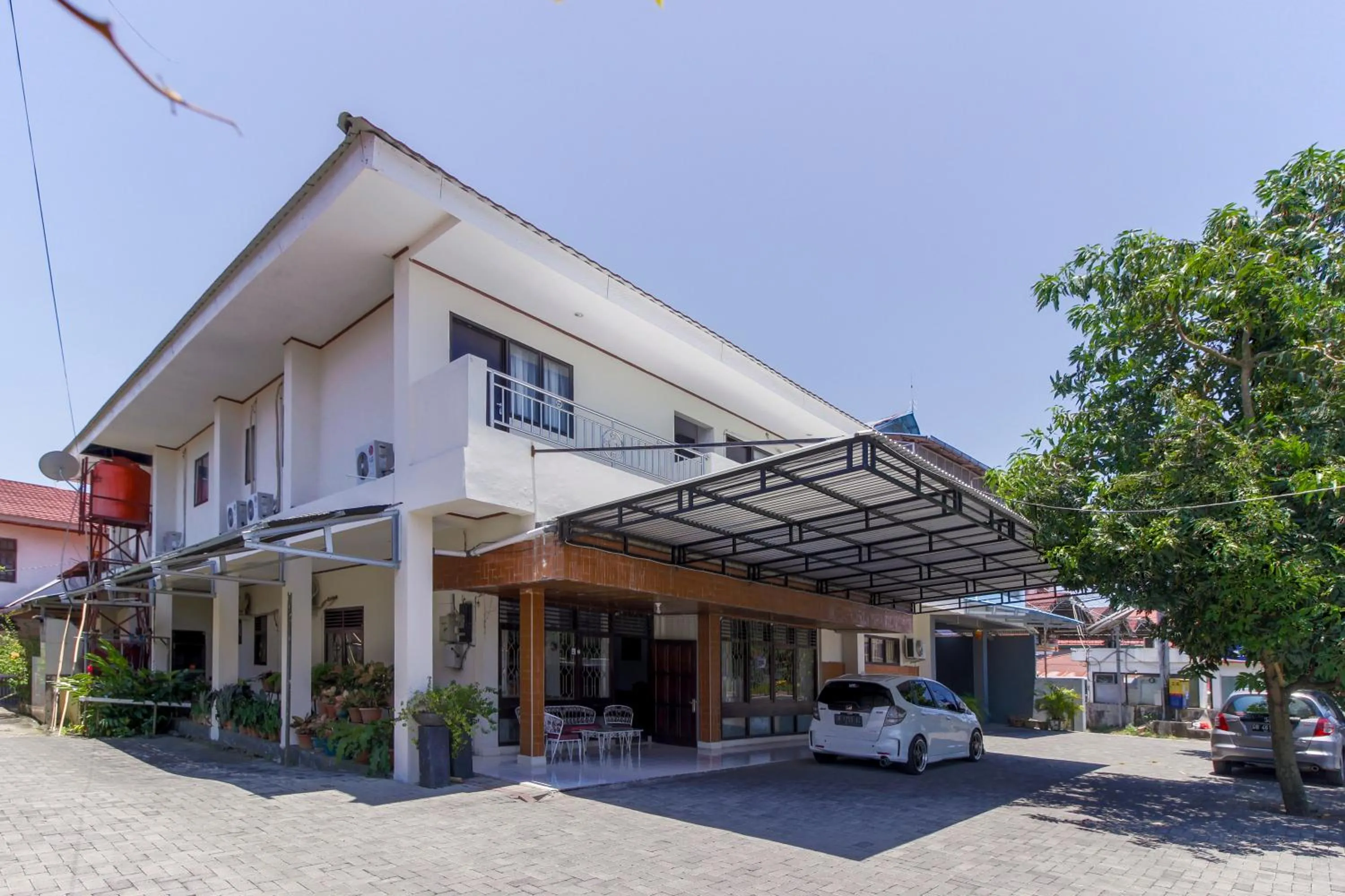 Property building in RedDoorz near Sam Ratulangi Airport Manado