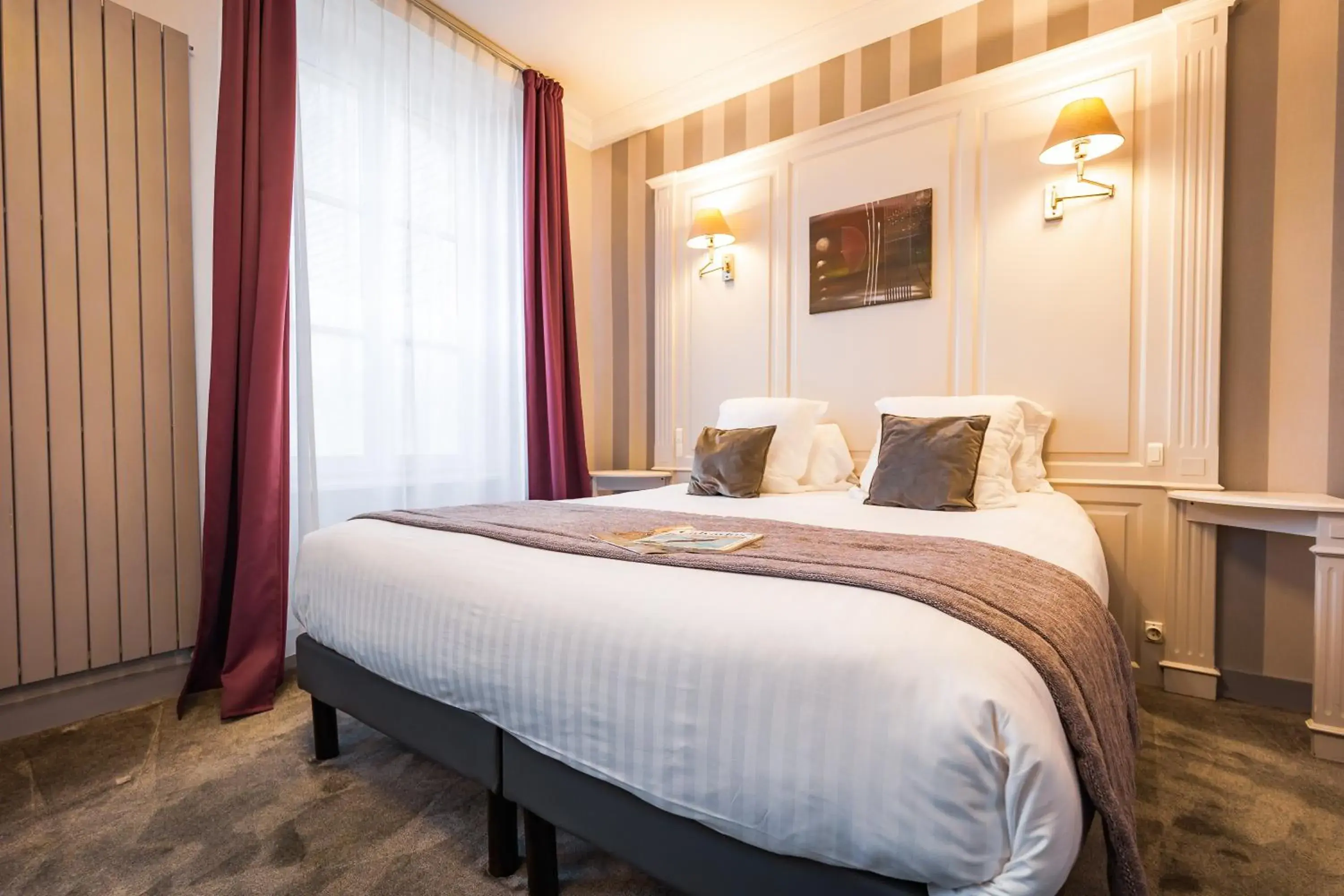 Superior Double Room in Grand Hôtel du Luxembourg & Spa Superior Double Room in Grand Hôtel du Luxembourg & Spa