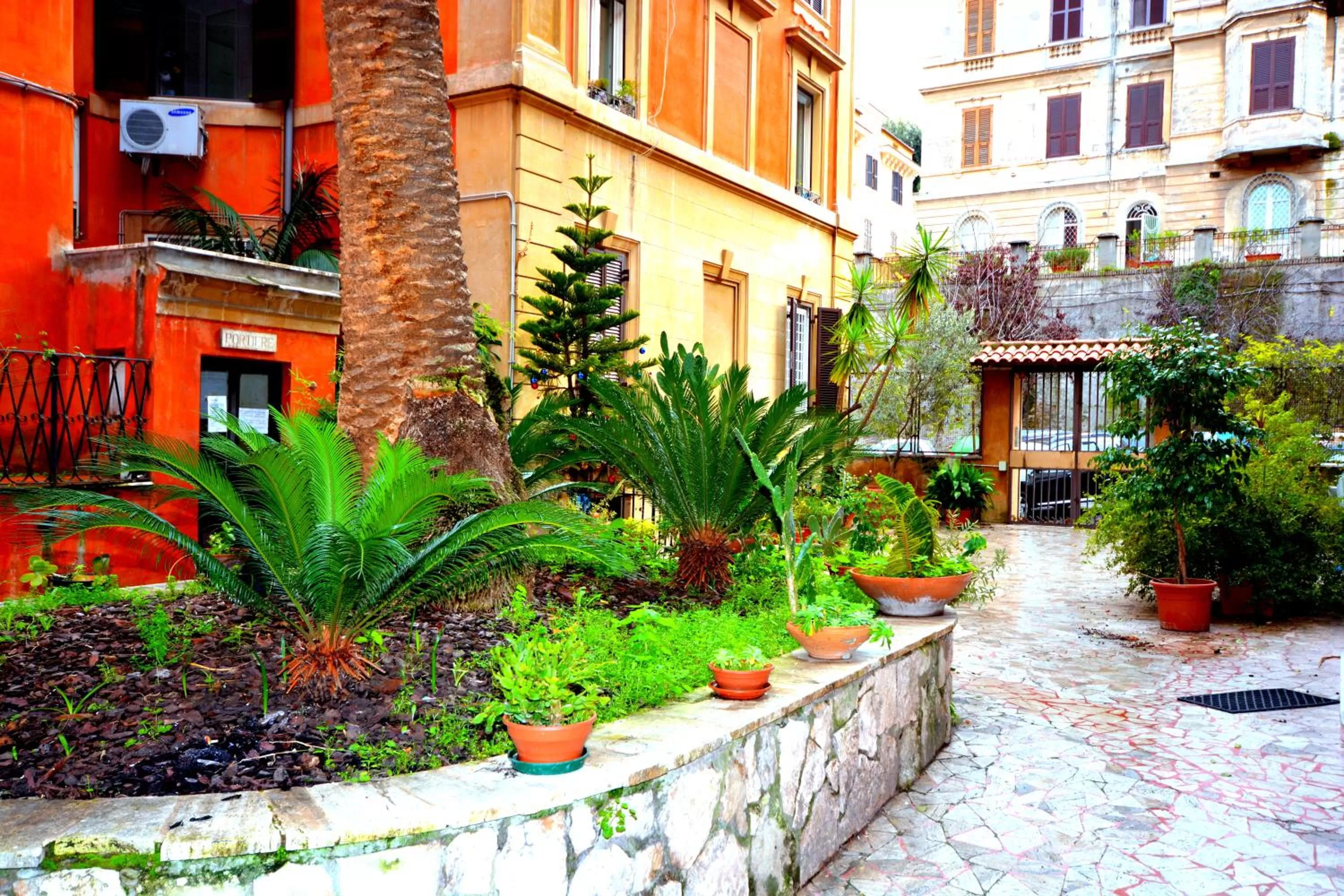 Property Building in Cento Passi dal Vaticano