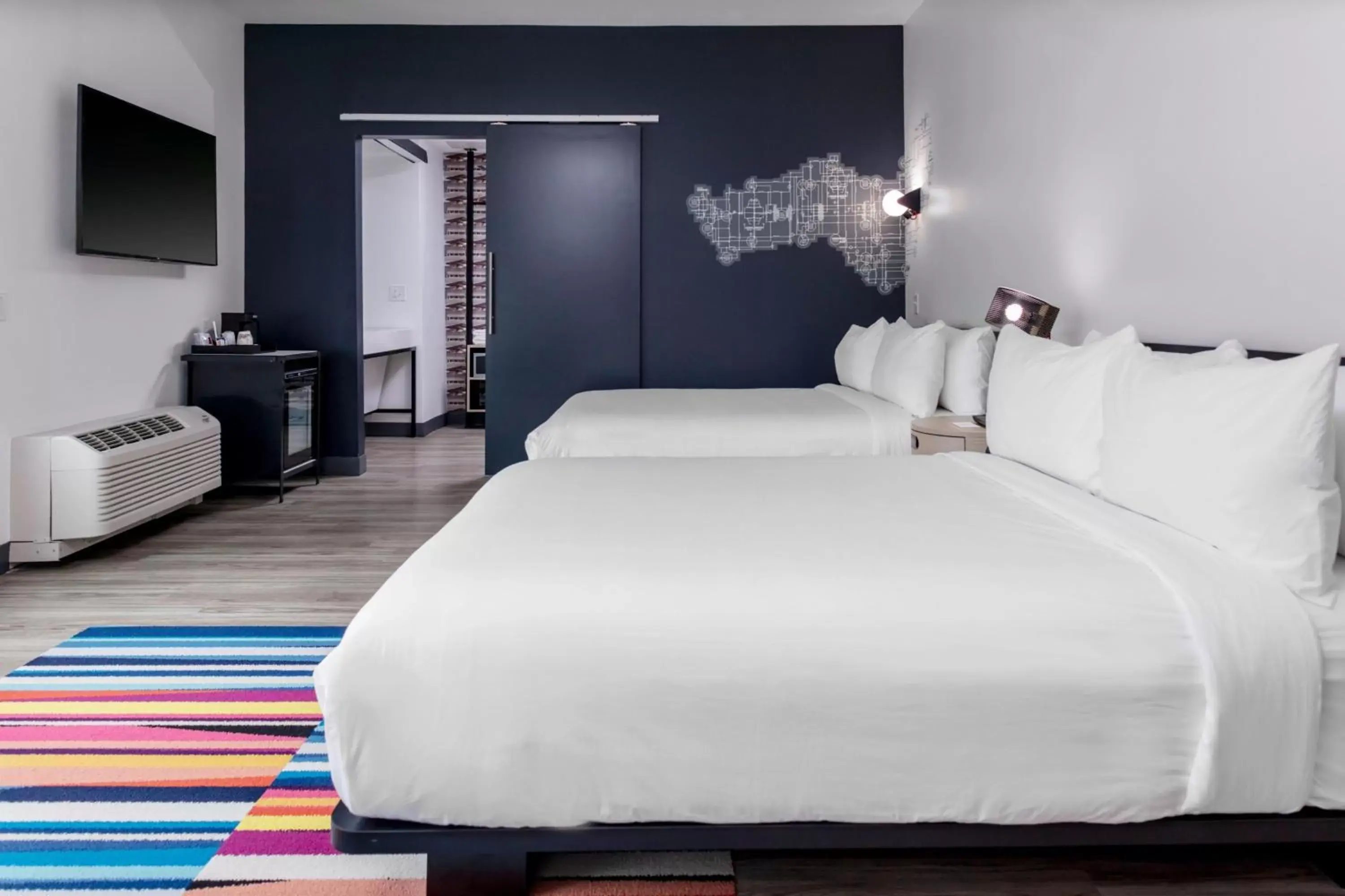 Queen Room with Two Queen Beds in Aloft Savannah Airport Queen Room with Two Queen Beds in Aloft Savannah Airport