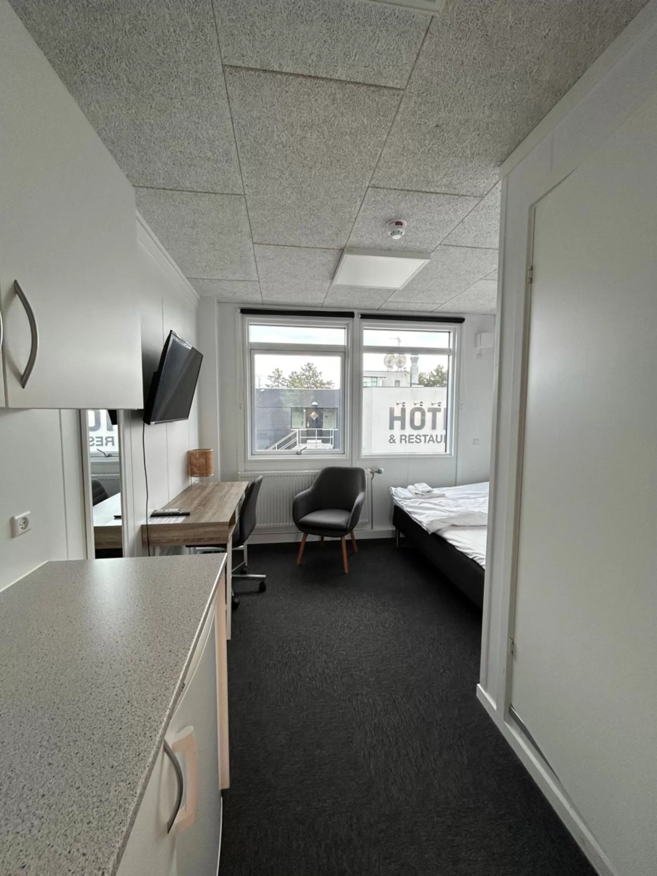 Bedroom in Stop'n Sleep Hotel