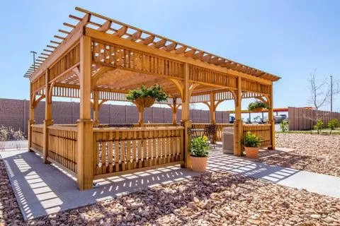 Patio in Suburban Studios Midland I-20