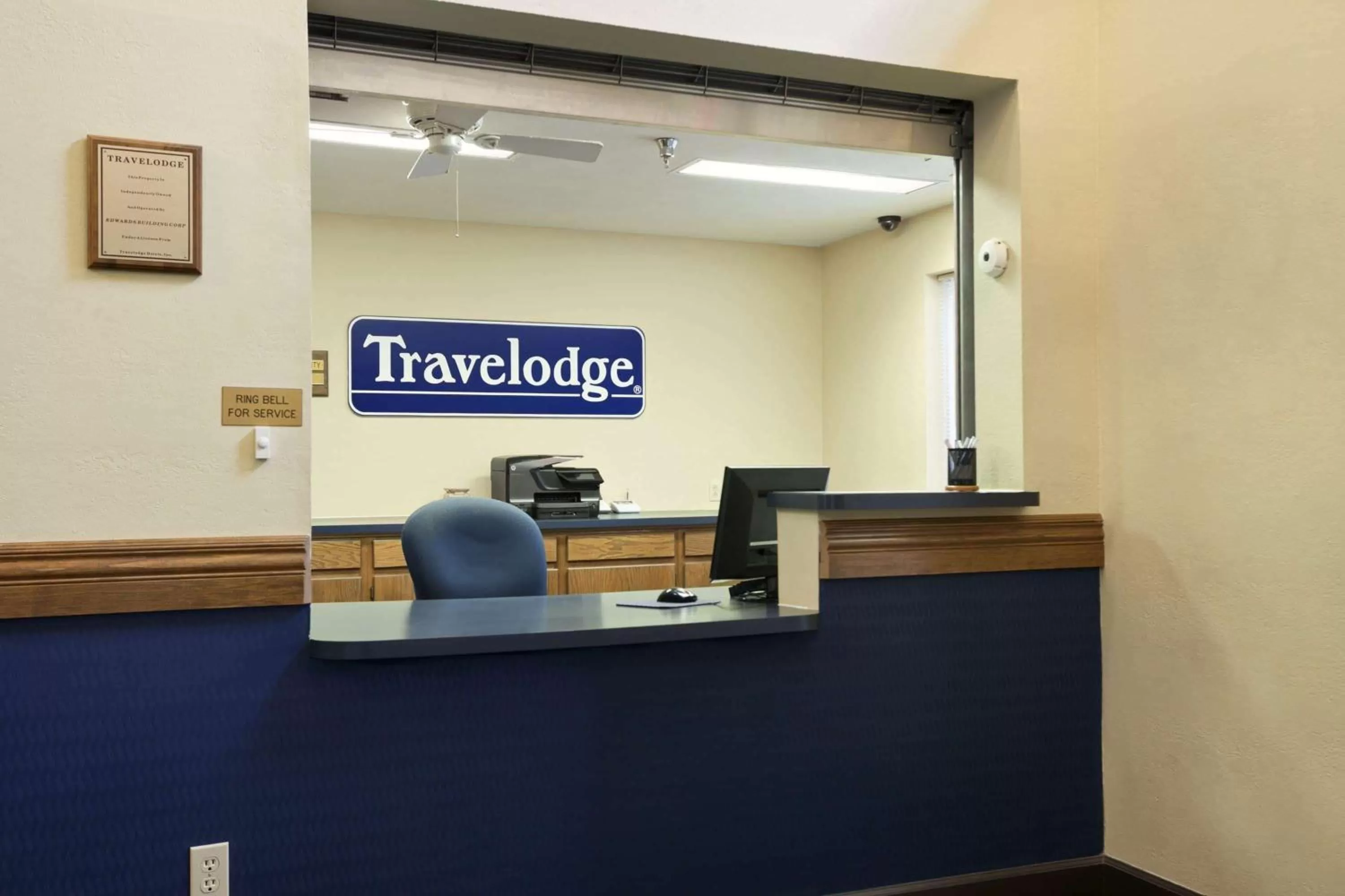Lobby or reception in Travelodge by Wyndham Grand Island