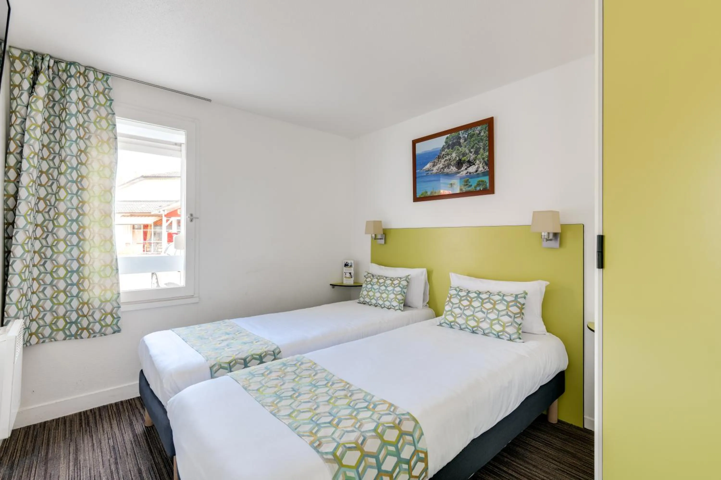 Twin Room in initial by balladins Bordeaux / Eysines