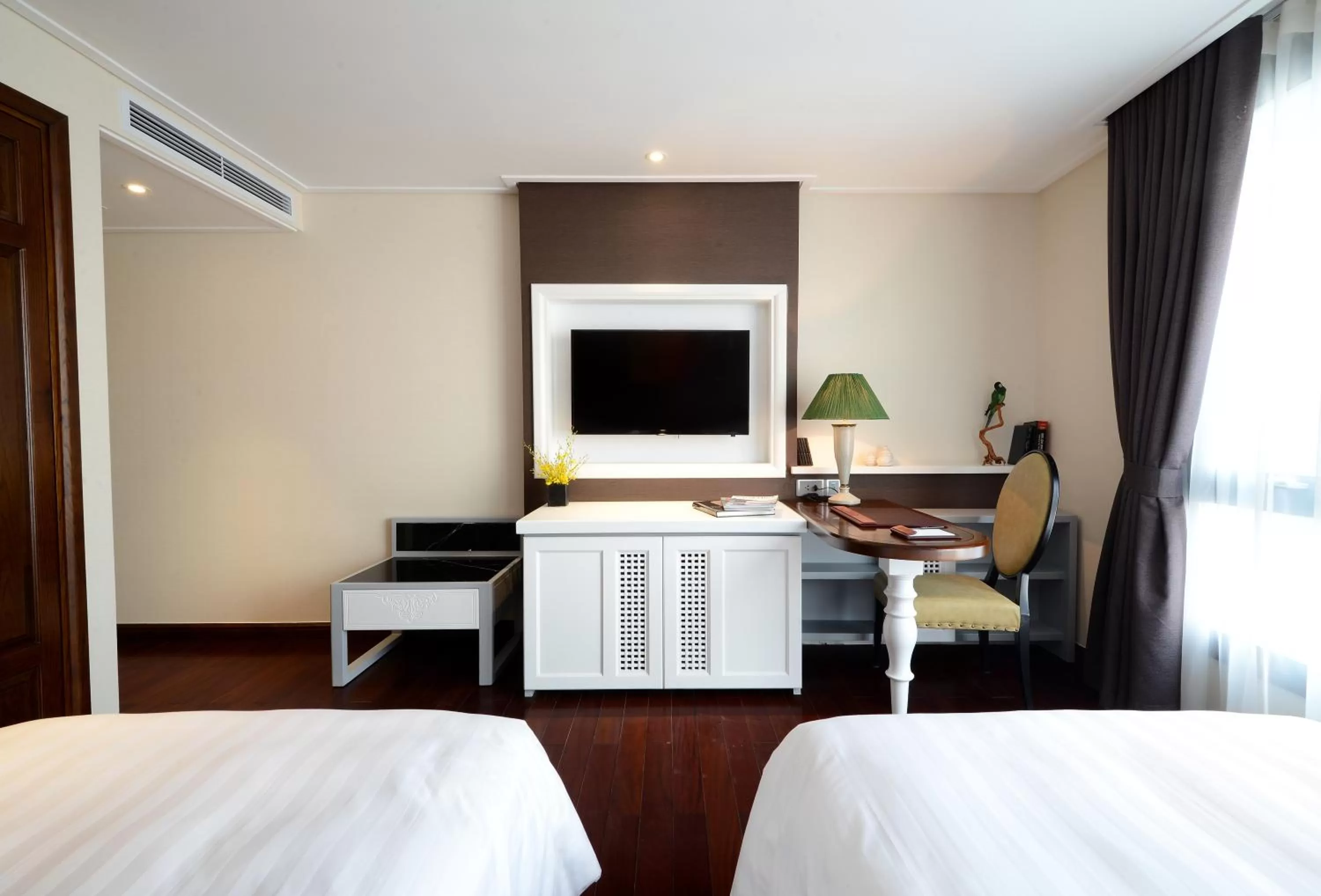 TV and multimedia, Bed in The Chi Boutique Hotel