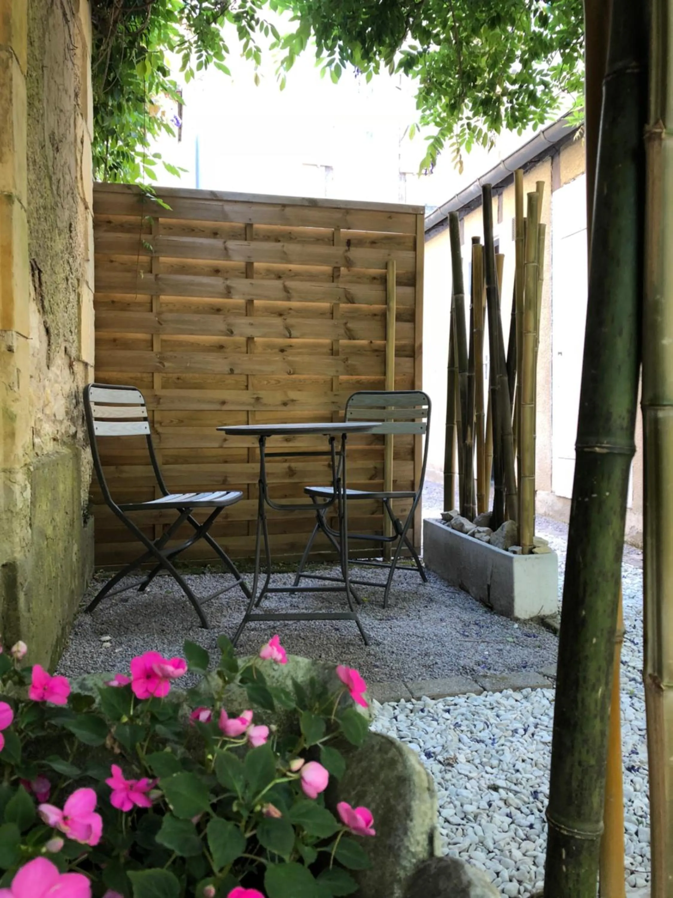 Garden in Hôtel Villa Du Parc