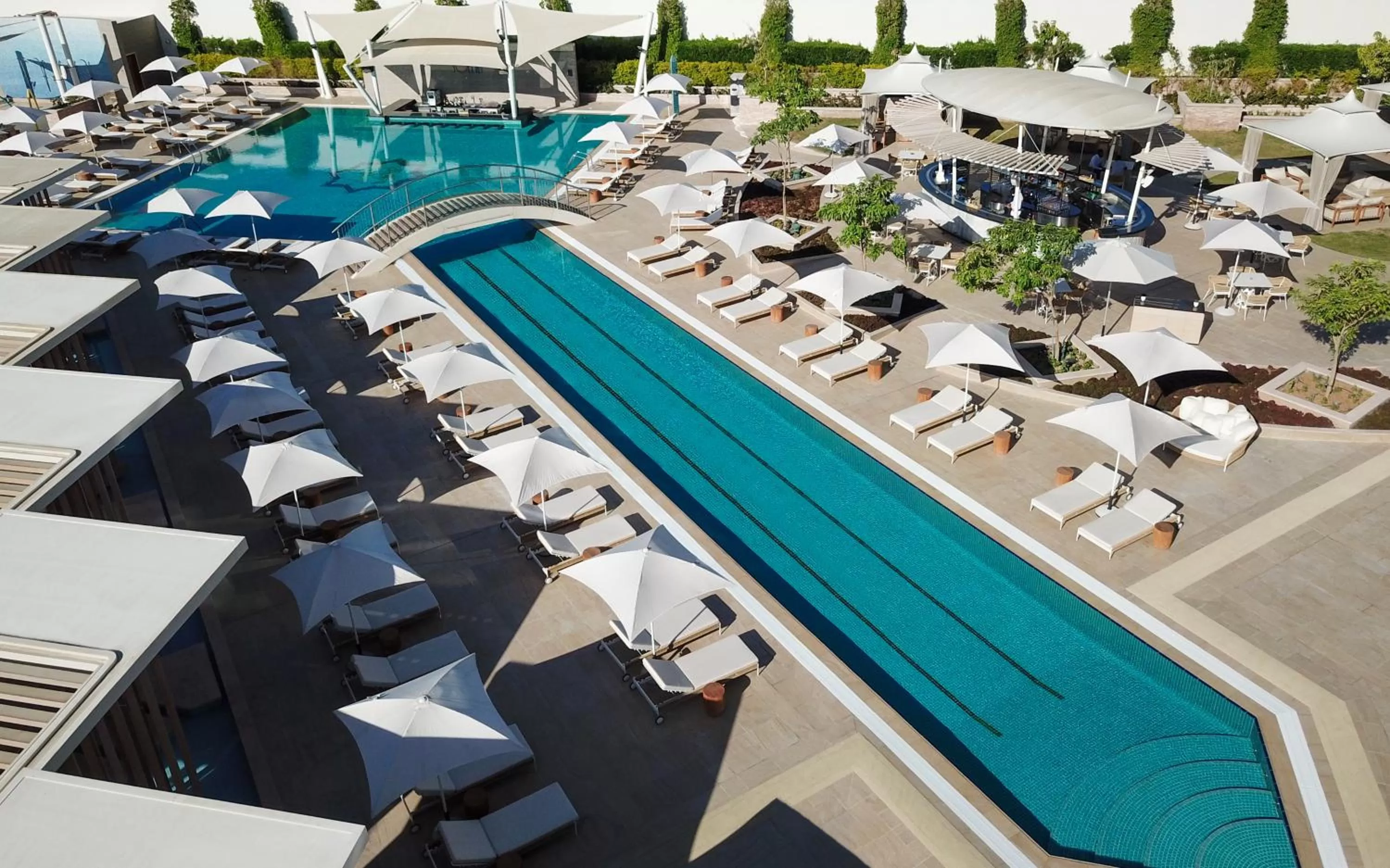 Restaurant/places to eat in Sofitel Dubai The Obelisk