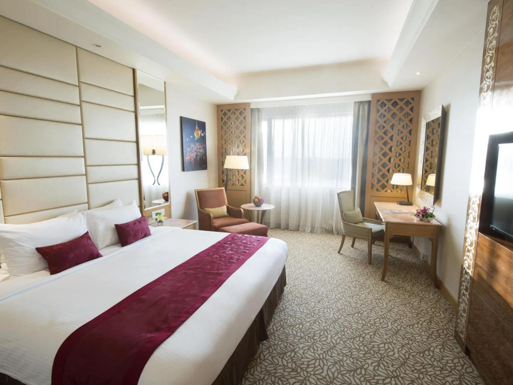 TV and multimedia, Bed in Sedona Hotel Yangon