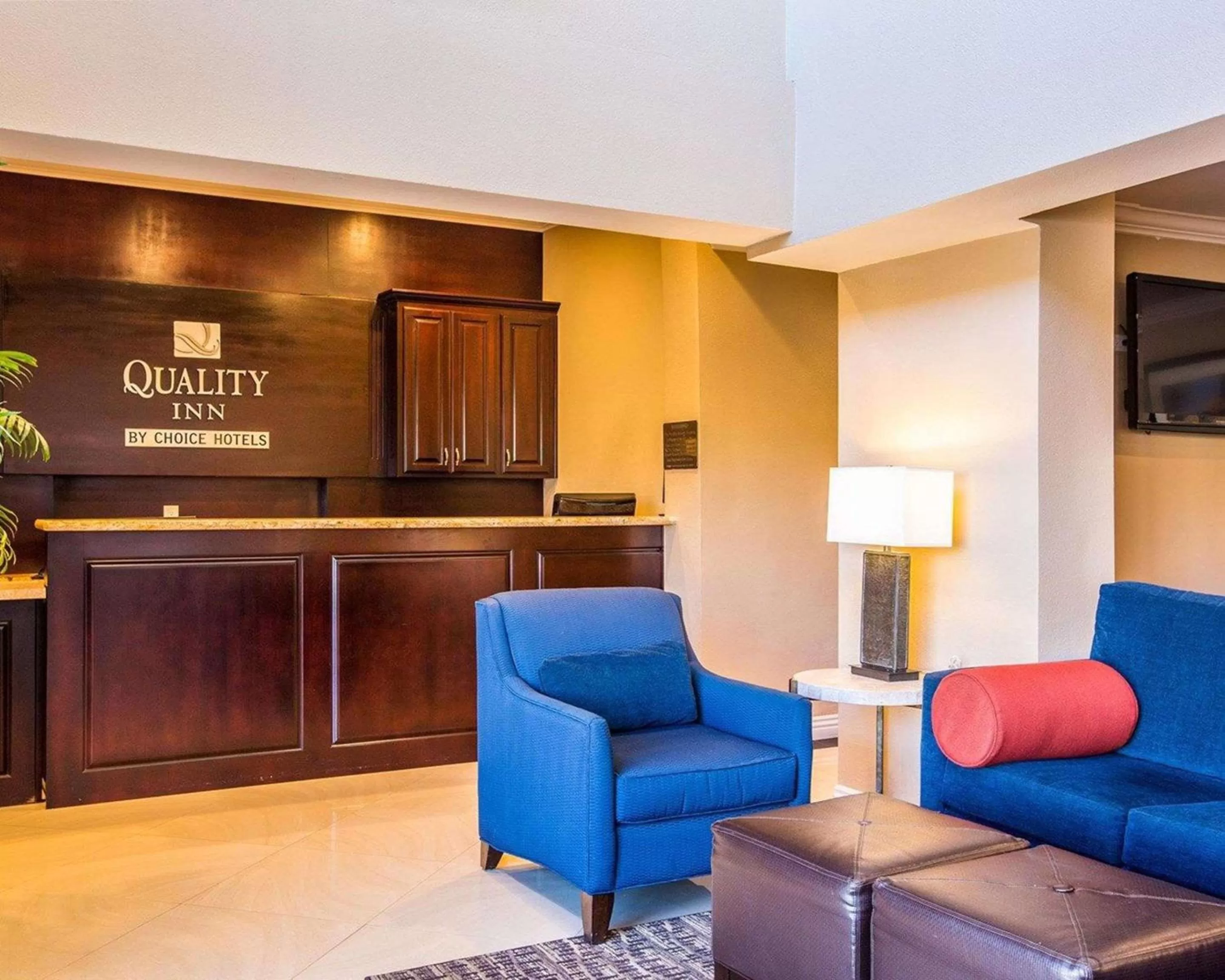 Lobby or reception in Quality Inn Downey