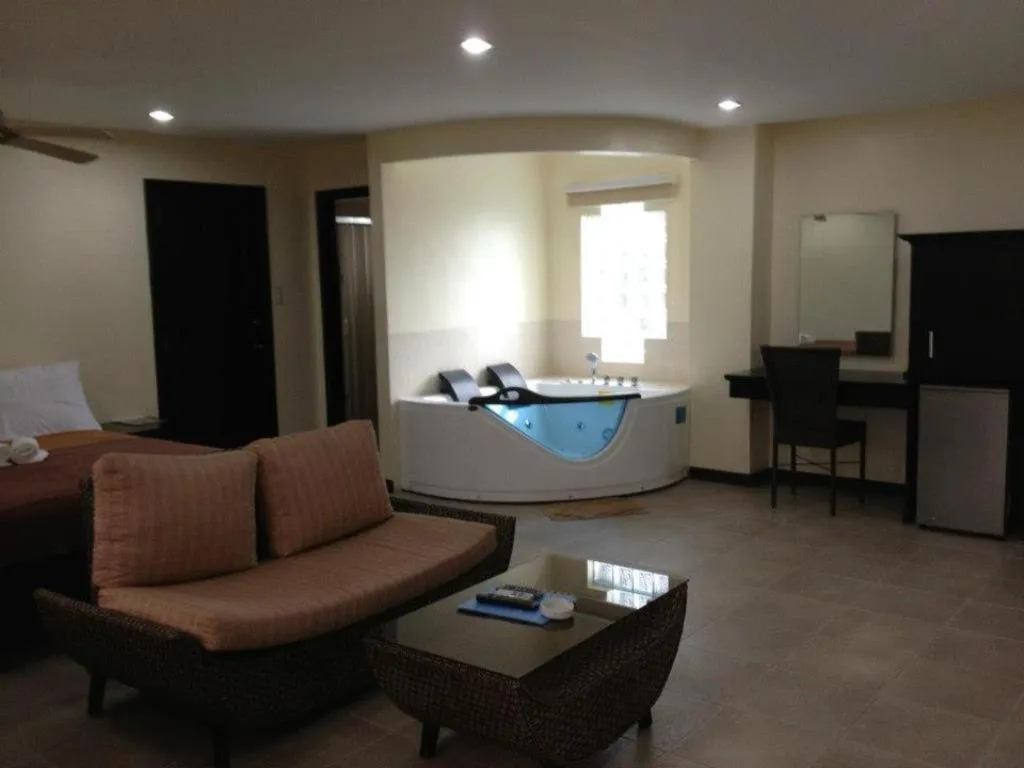 Bed in Boomerang Hotel