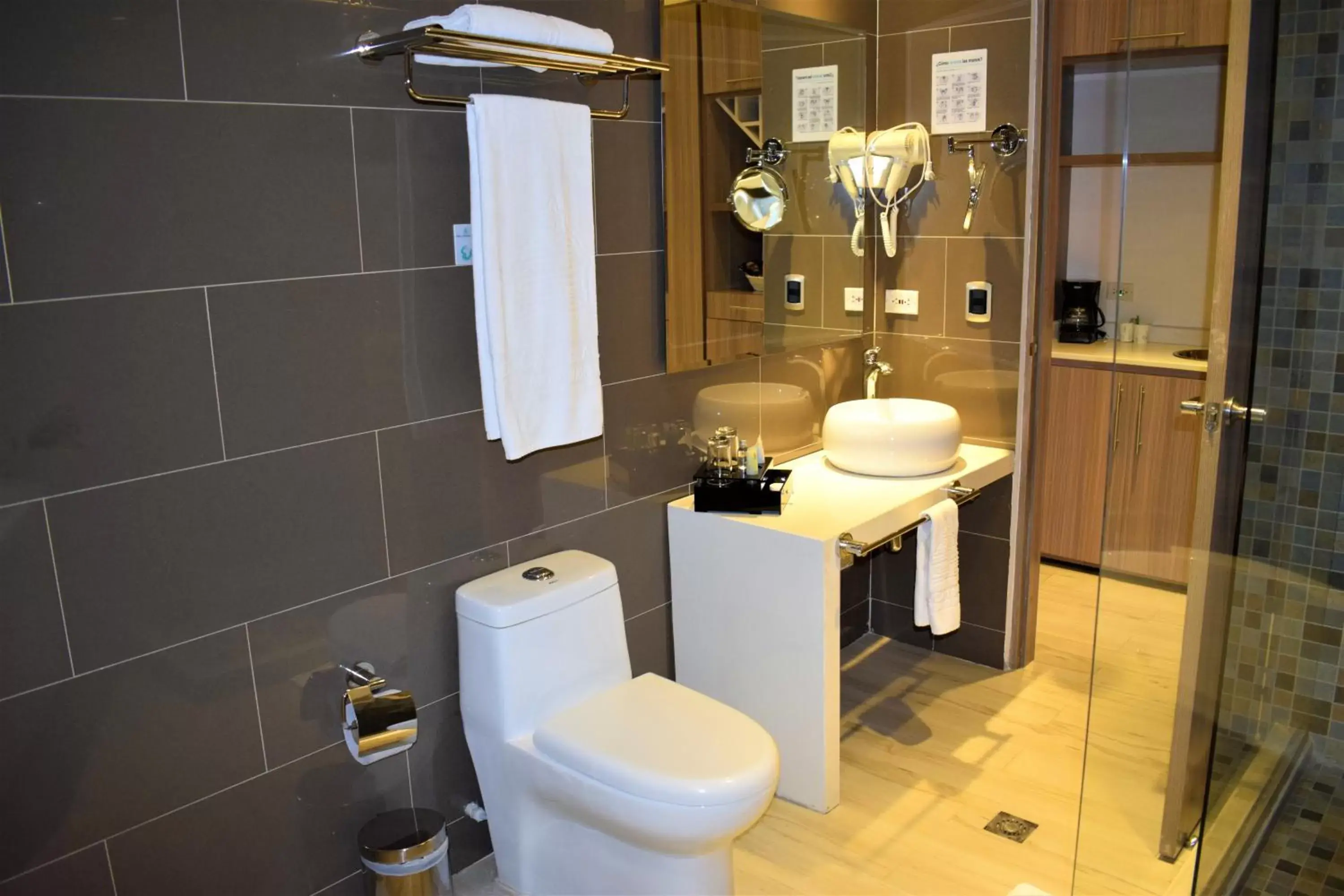 Deluxe Room (2 Adults + 1 Child) in Hotel Catedral Plaza Deluxe Room (2 Adults + 1 Child) in Hotel Catedral Plaza